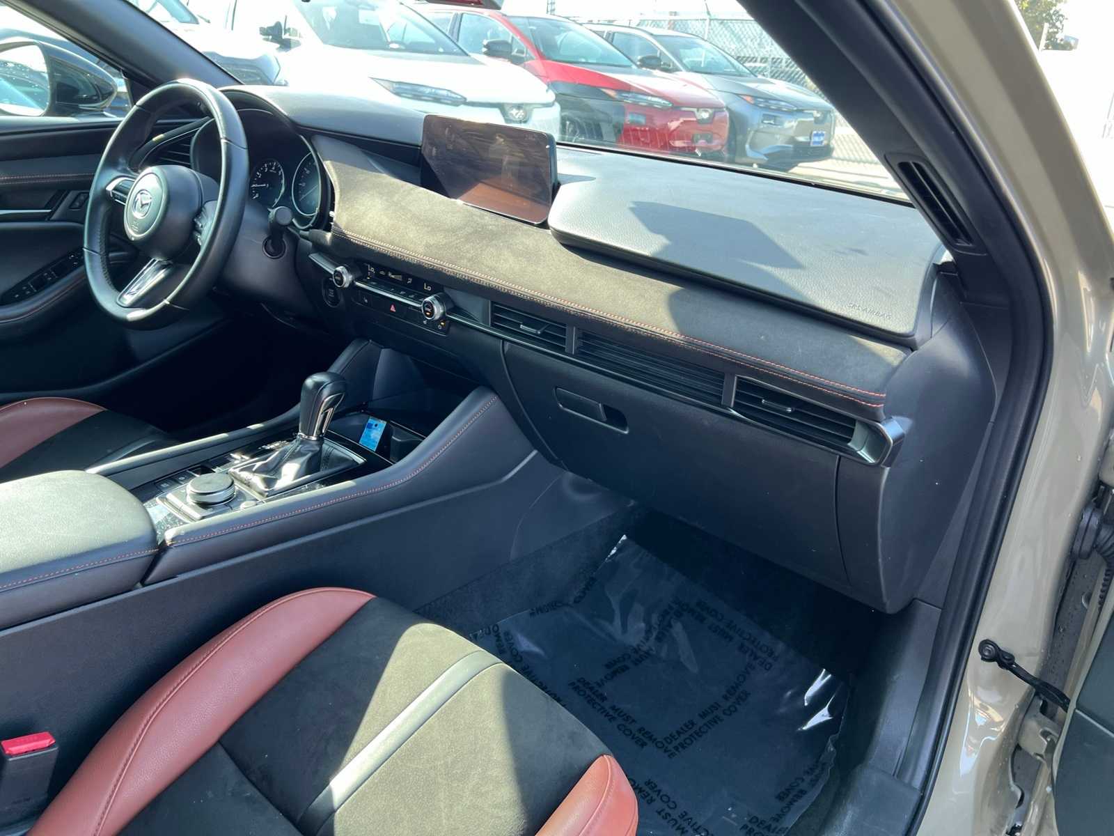 Thumbnail: 2024 Mazda Mazda3 - 27