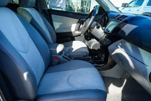 2012 Toyota RAV4 EV 16