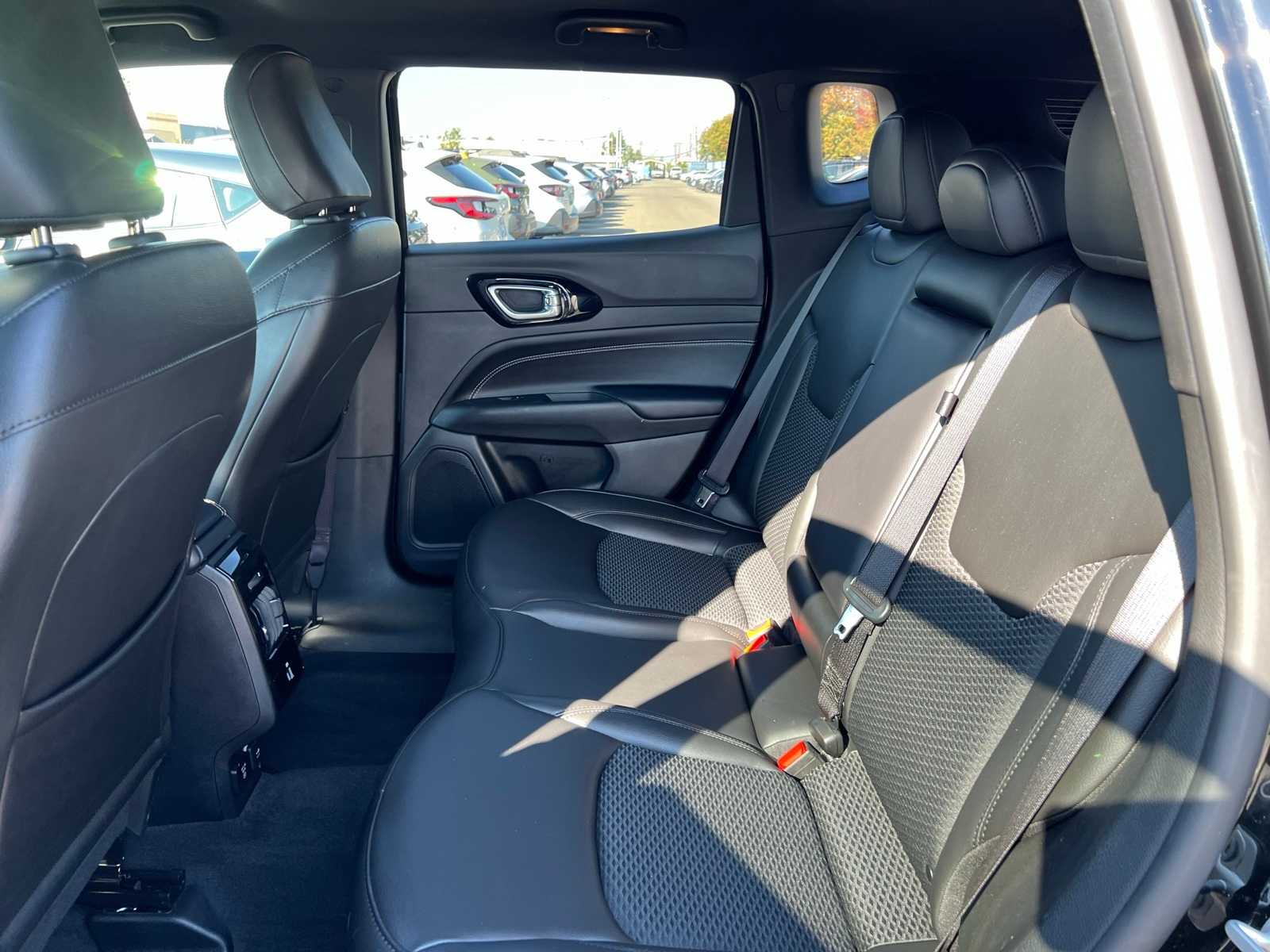 Thumbnail: 2022 Jeep Compass - 18