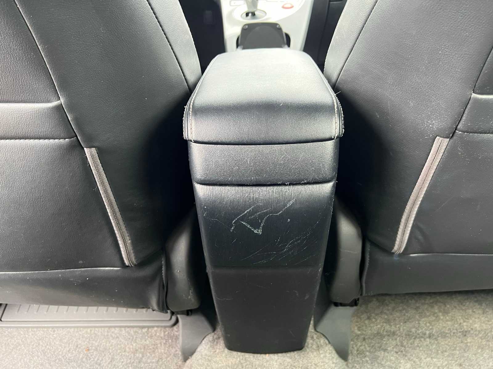 Thumbnail: 2012 Toyota Prius - 32