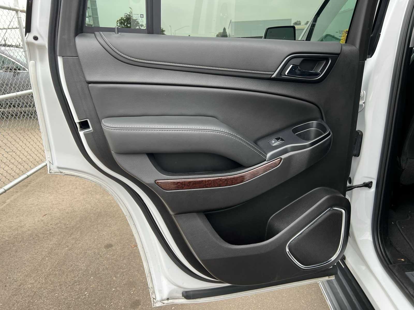 Thumbnail: 2019 GMC Yukon - 19