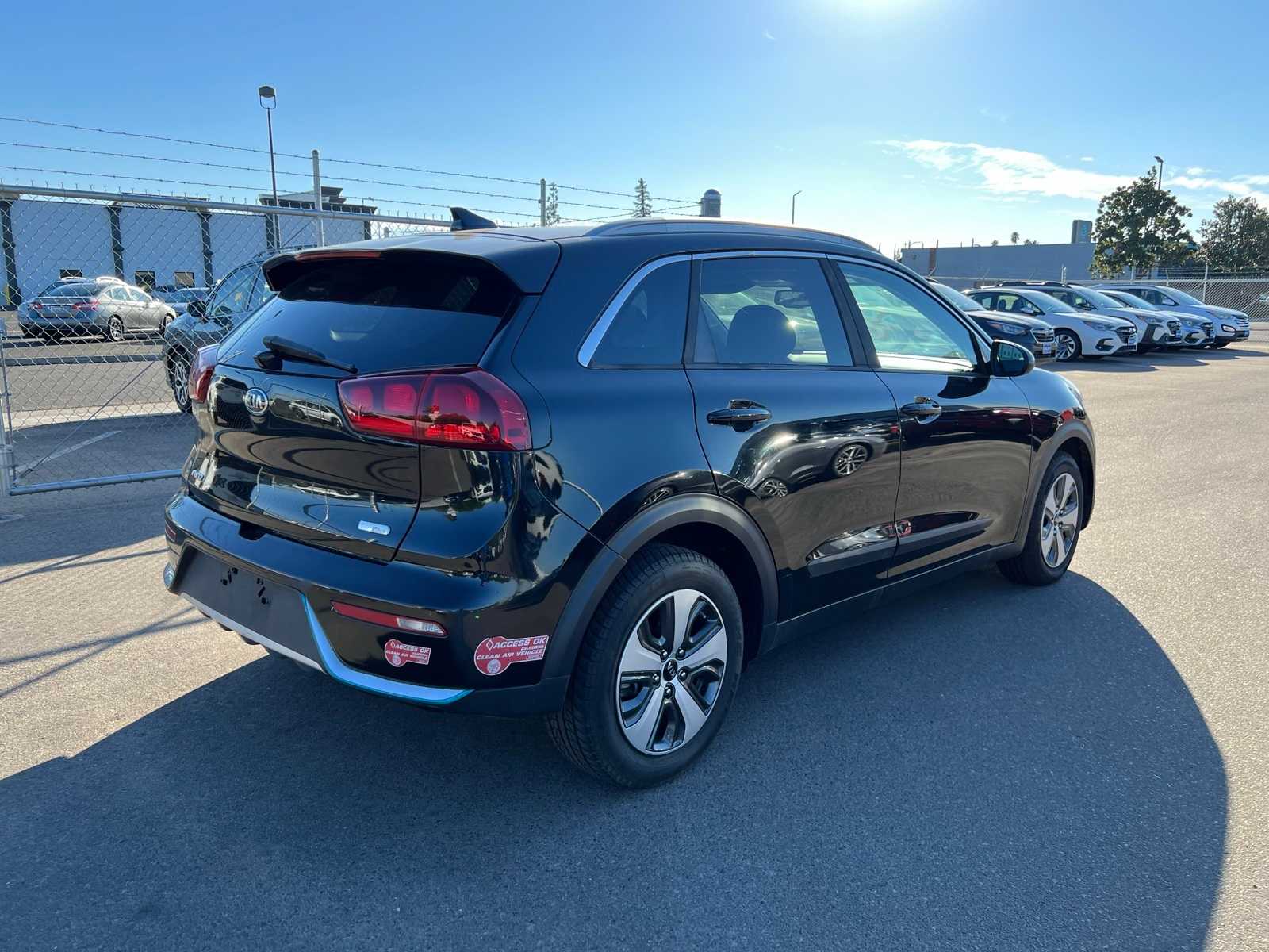 Thumbnail: 2018 Kia Niro - 9