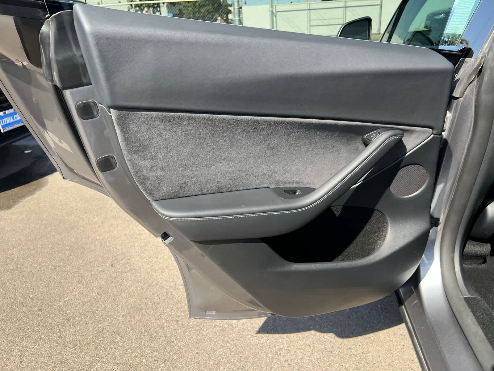 Thumbnail: 2025 Tesla Model Y - 19