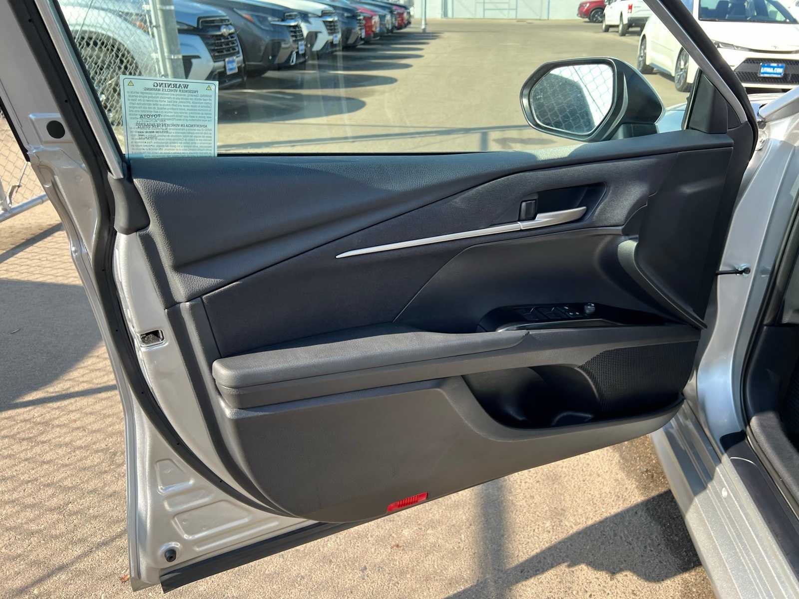 Thumbnail: 2025 Toyota Camry - 16