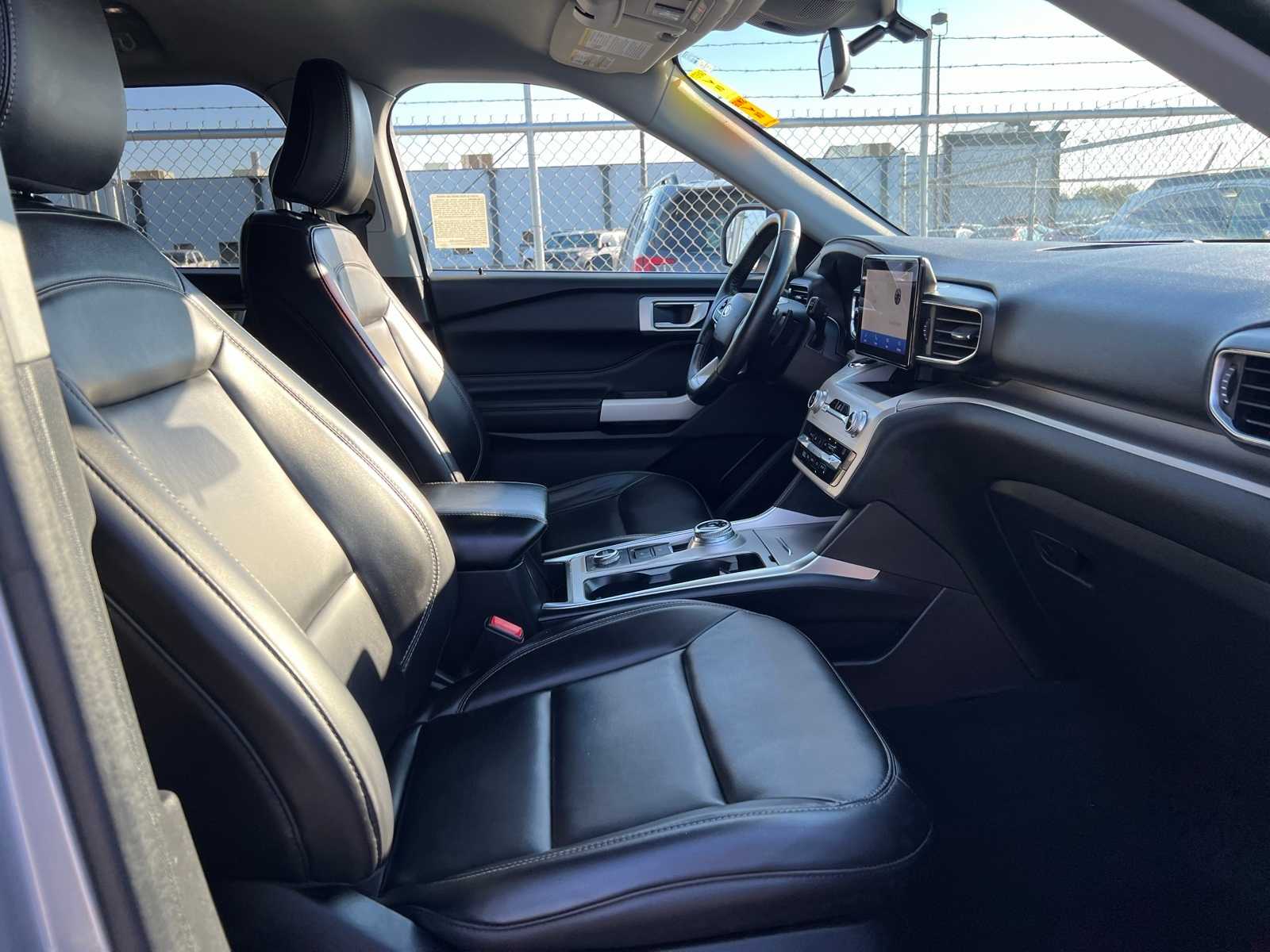 Thumbnail: 2021 Ford Explorer - 27