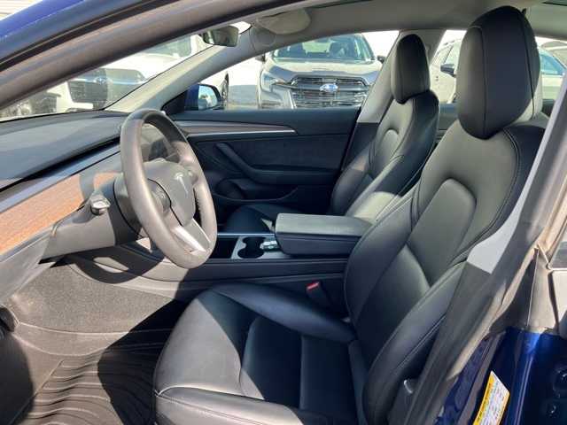 Thumbnail: 2022 Tesla Model 3 - 13