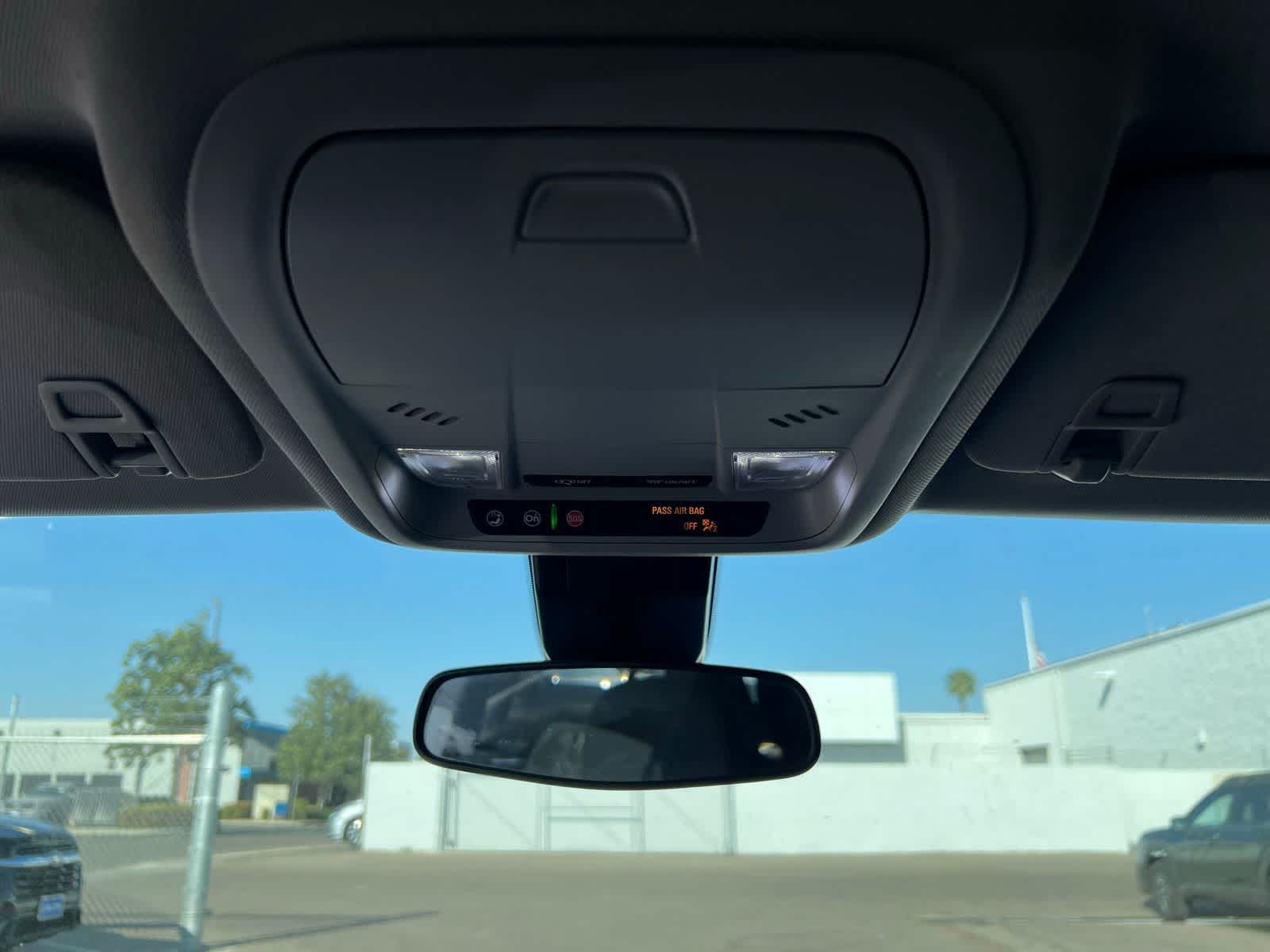 Thumbnail: 2022 Chevrolet Equinox - 33
