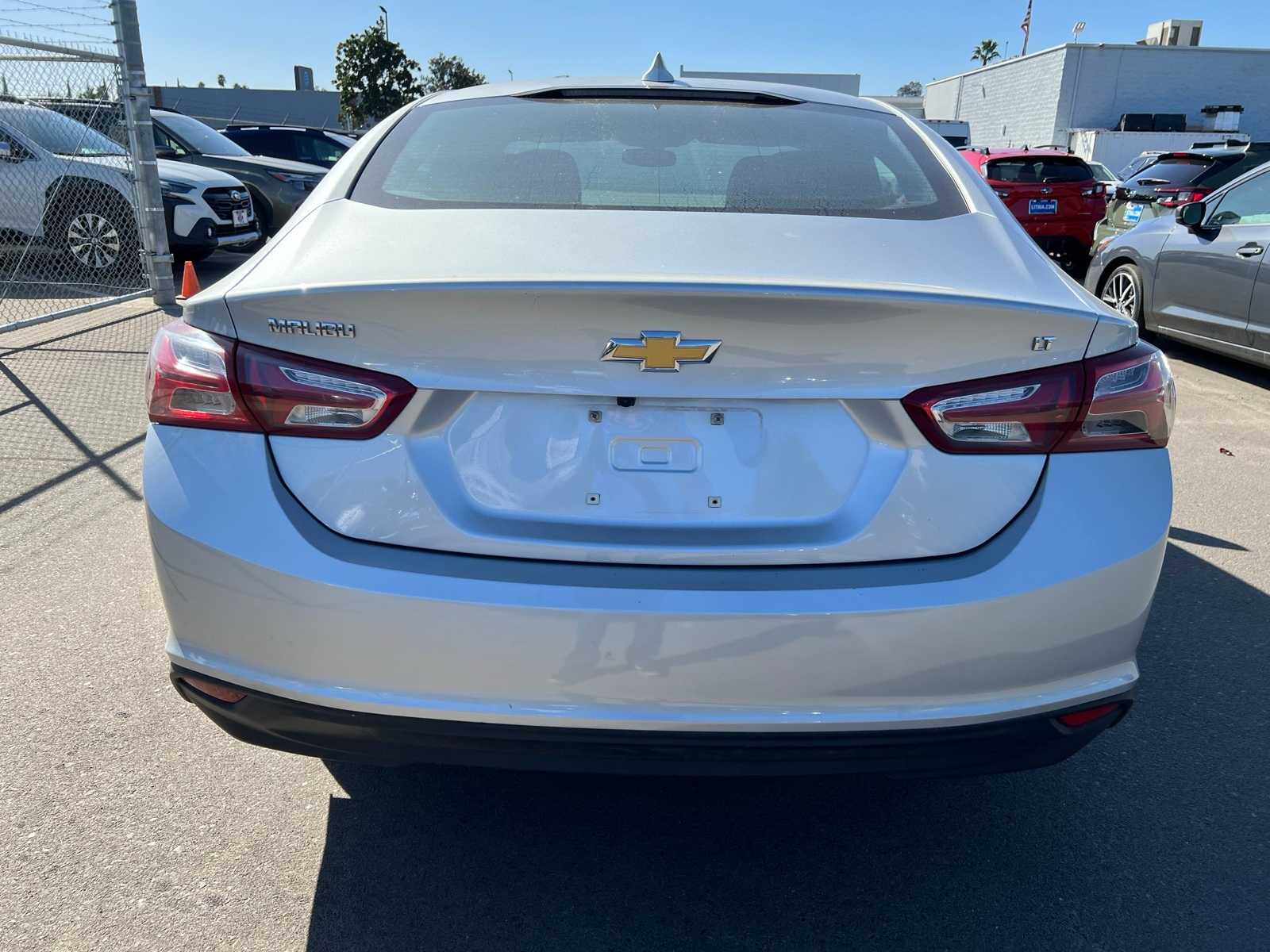 Thumbnail: 2022 Chevrolet Malibu - 4
