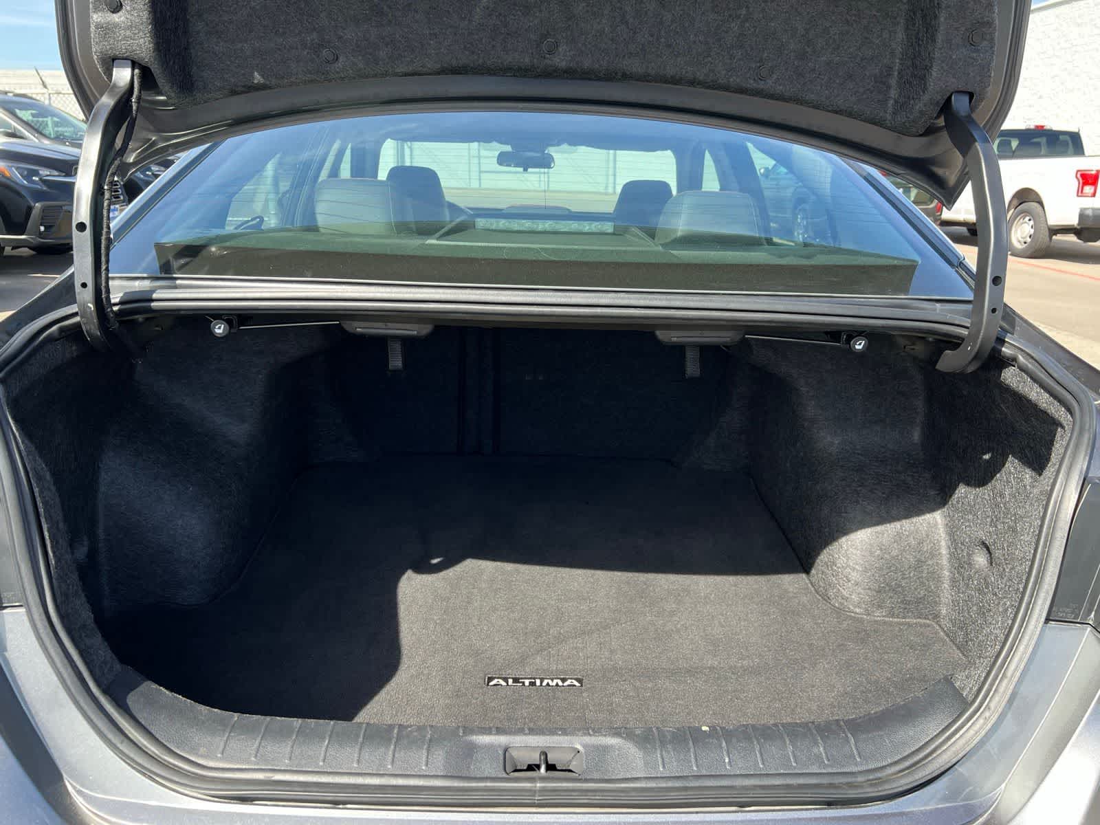 Thumbnail: 2023 Nissan Altima - 8