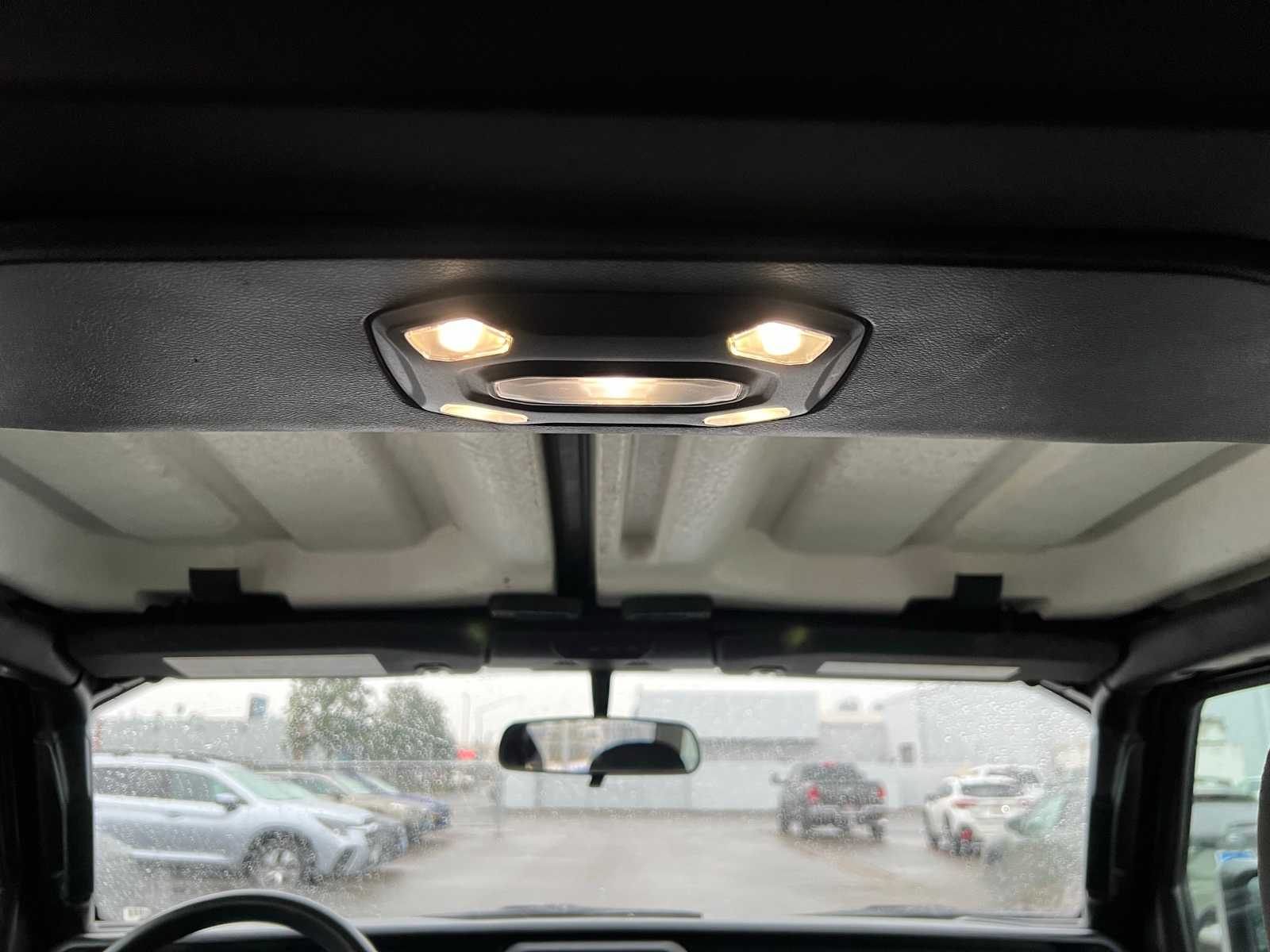 Thumbnail: 2022 Jeep Wrangler - 28