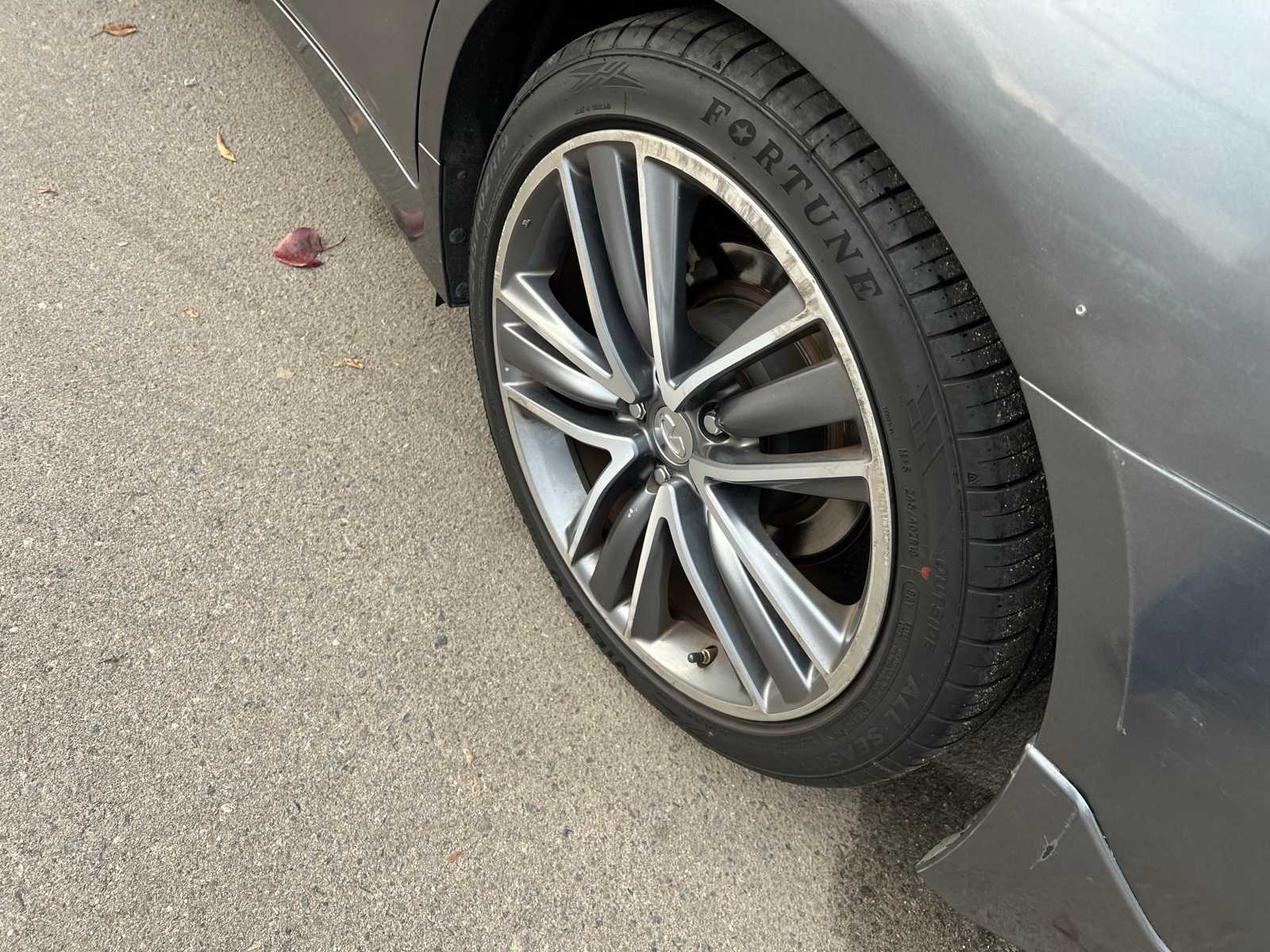 Thumbnail: 2016 INFINITI Q50 - 16