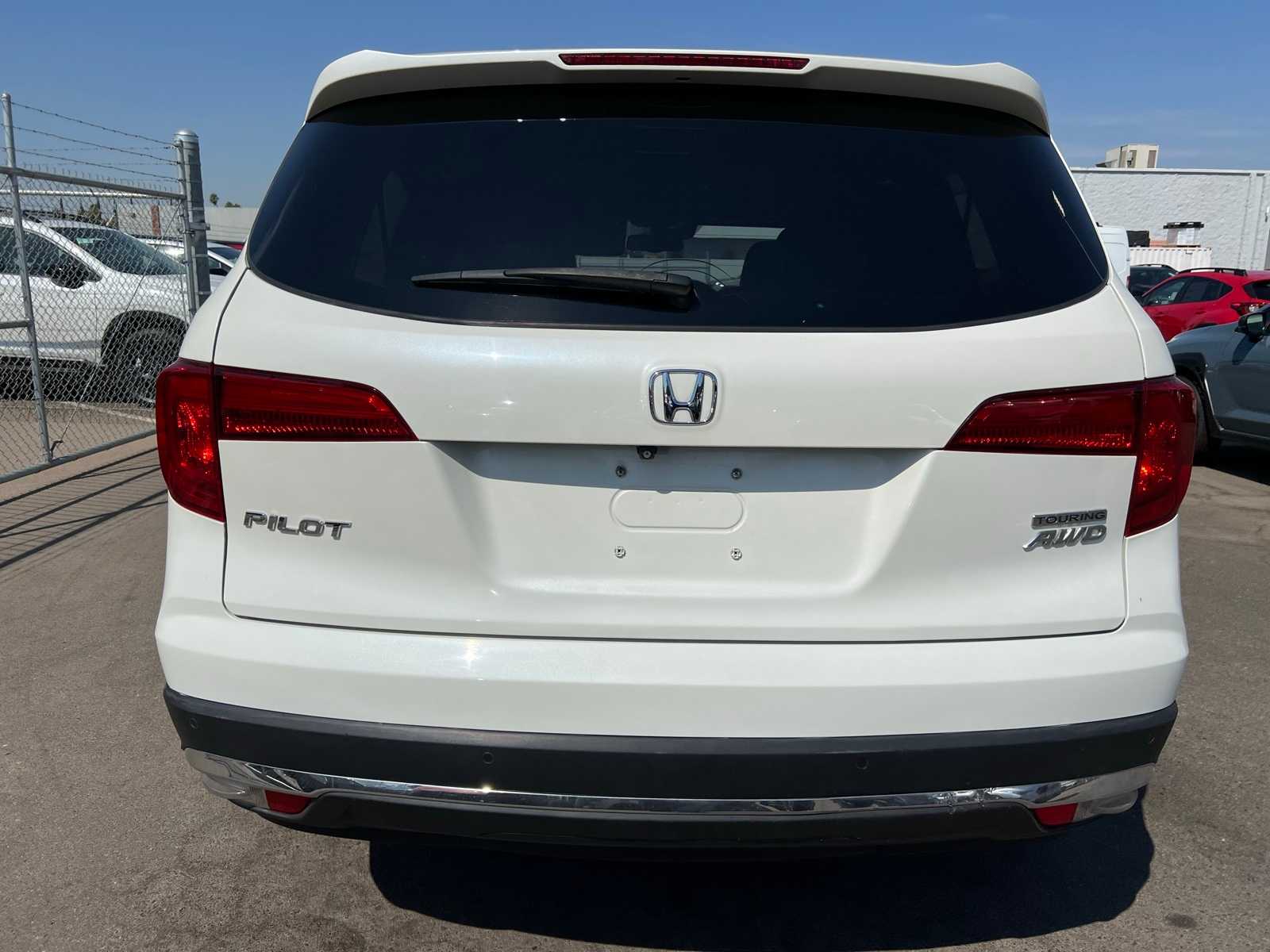 Thumbnail: 2018 Honda Pilot - 4