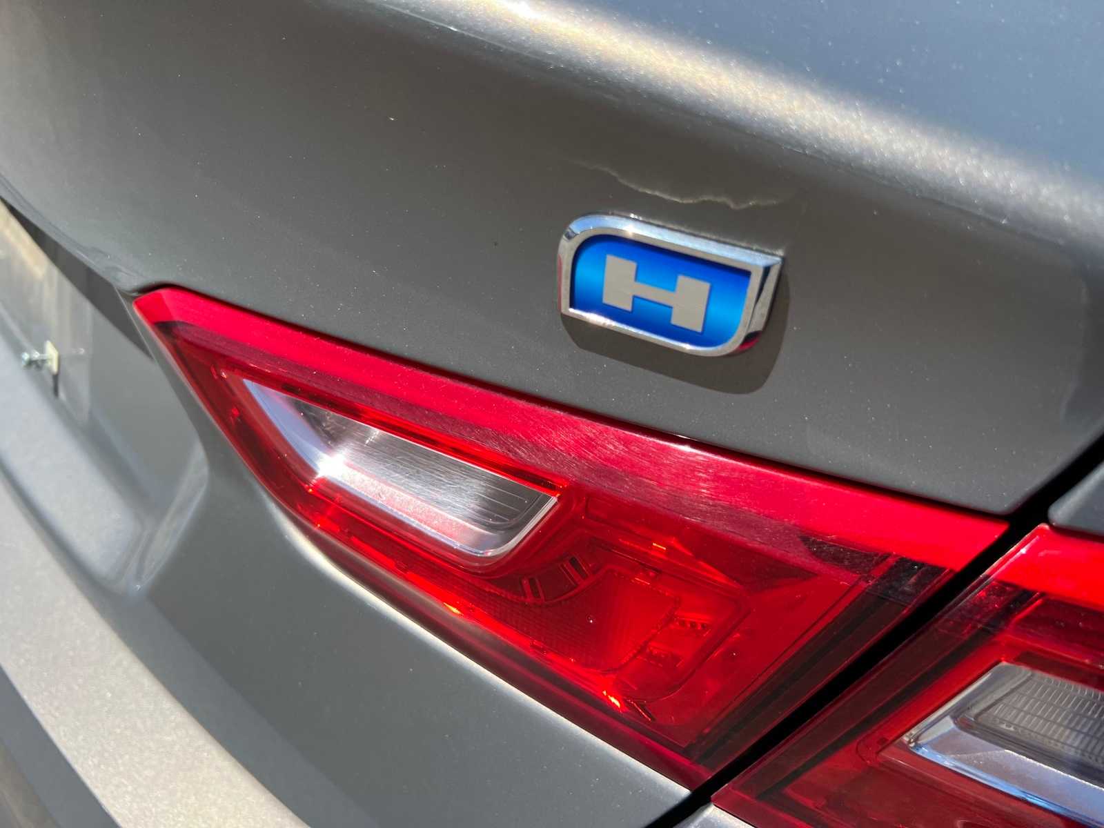 Thumbnail: 2017 Chevrolet Malibu - 7