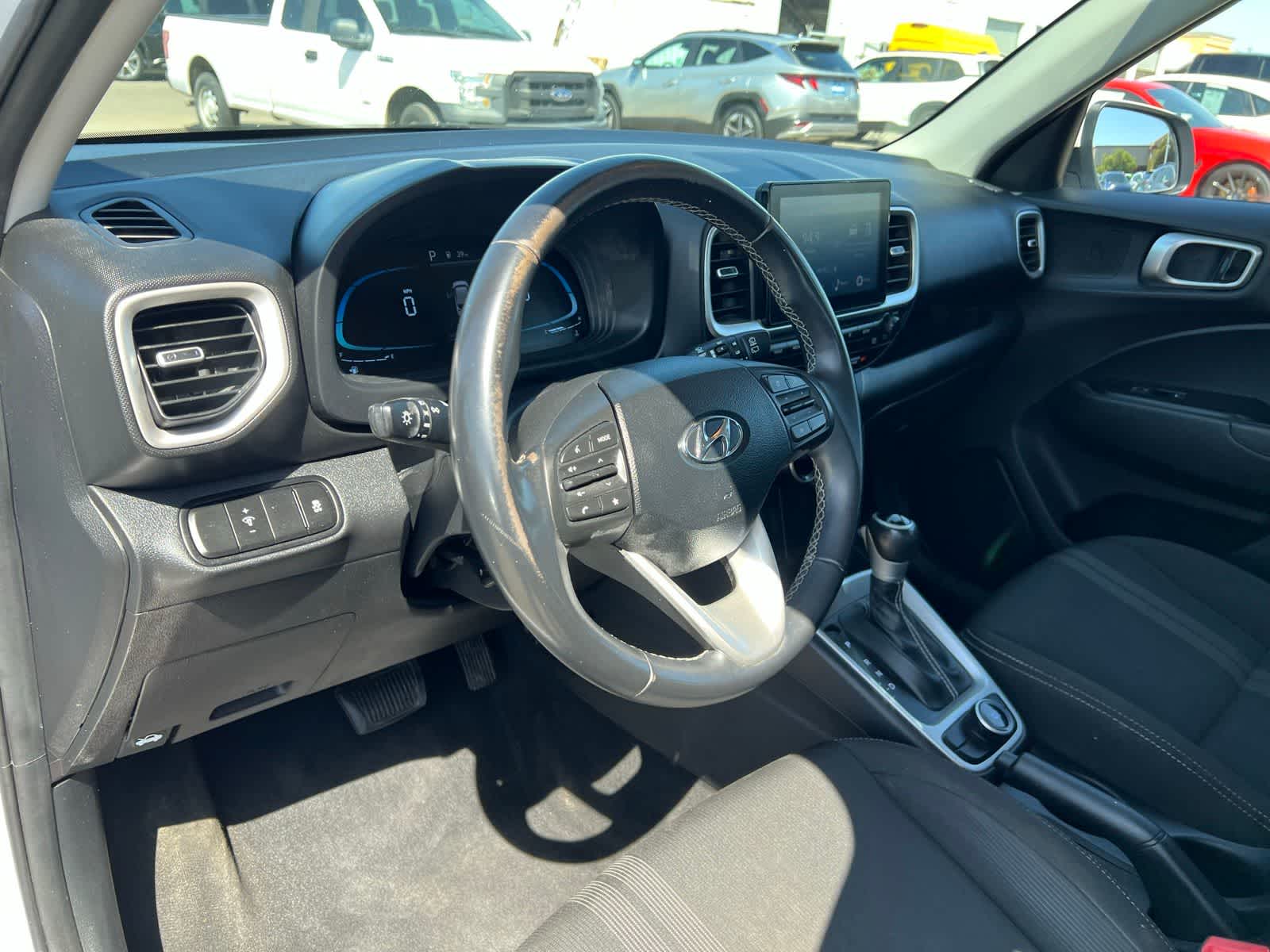 Thumbnail: 2023 Hyundai Venue - 12