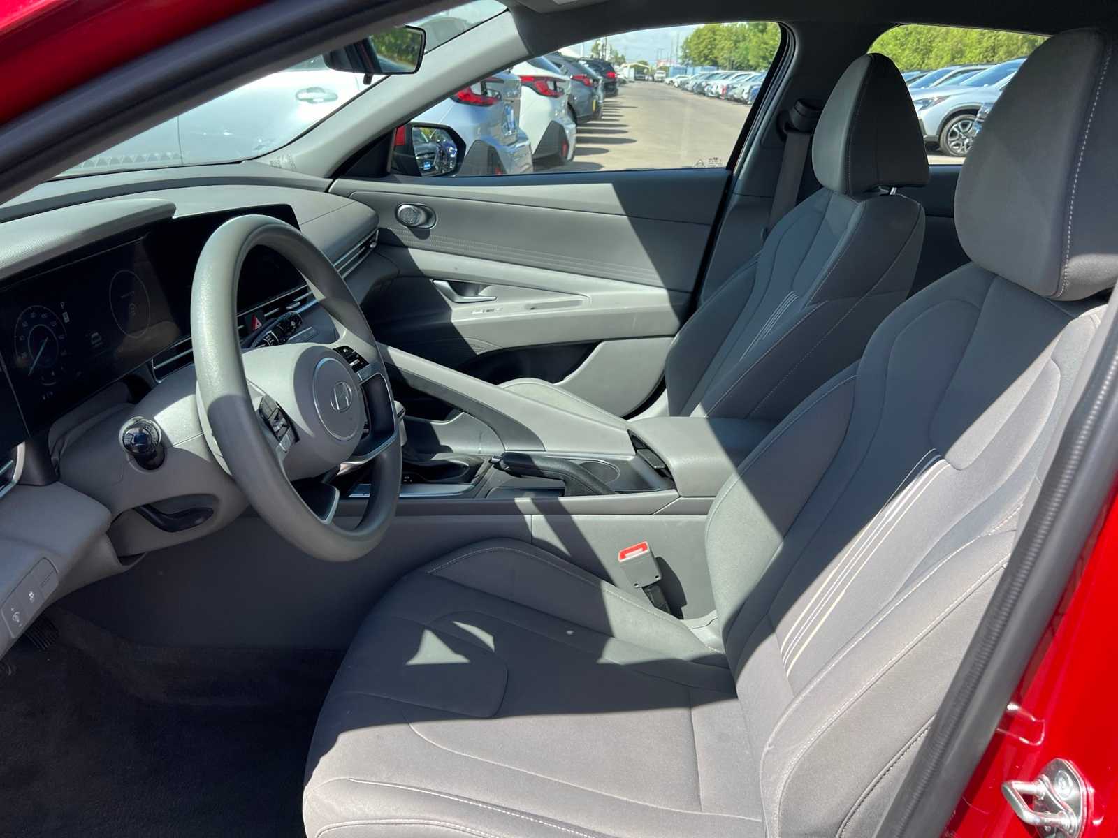 Thumbnail: 2024 Hyundai Elantra - 14