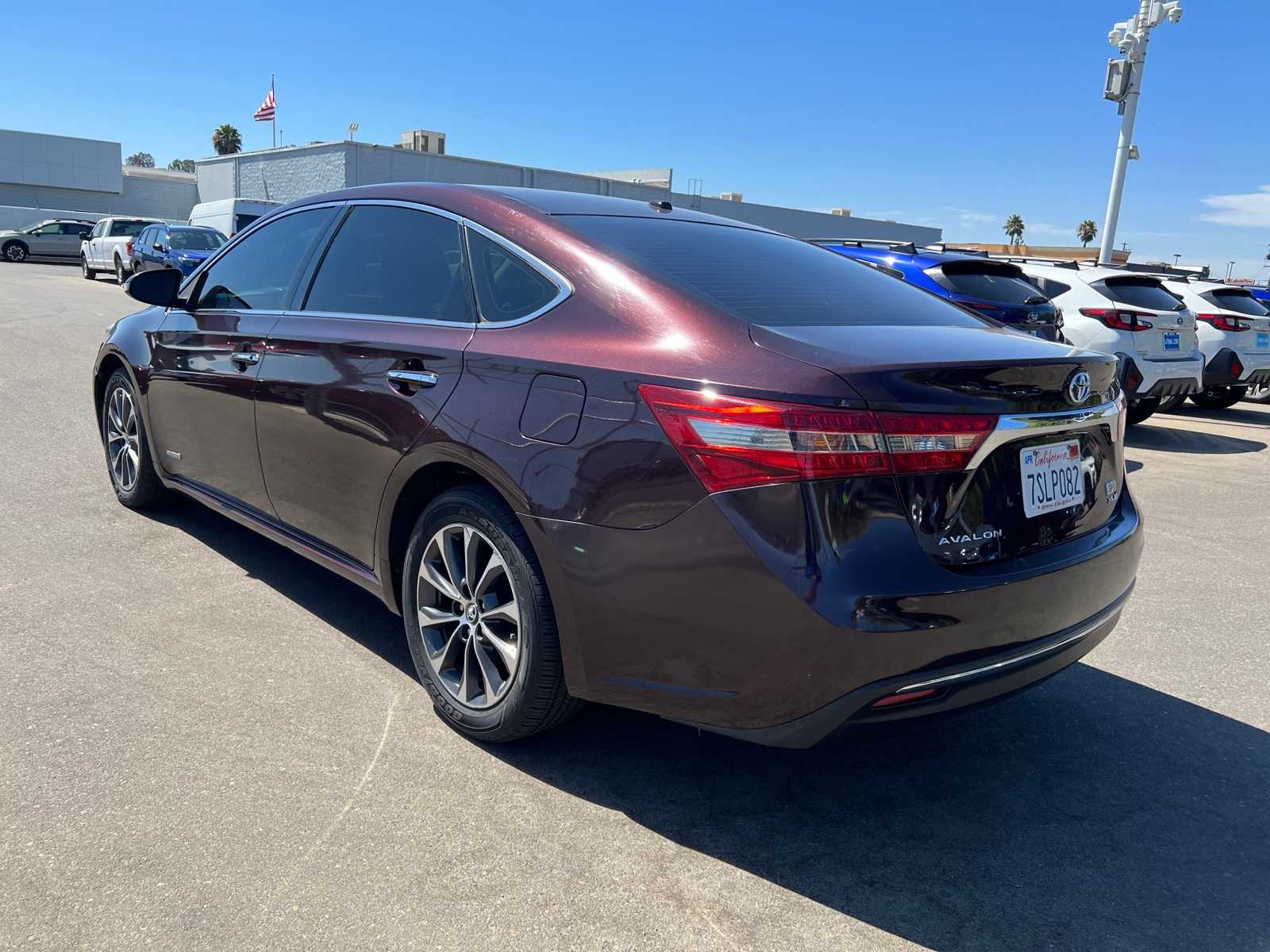 Thumbnail: 2016 Toyota Avalon - 3