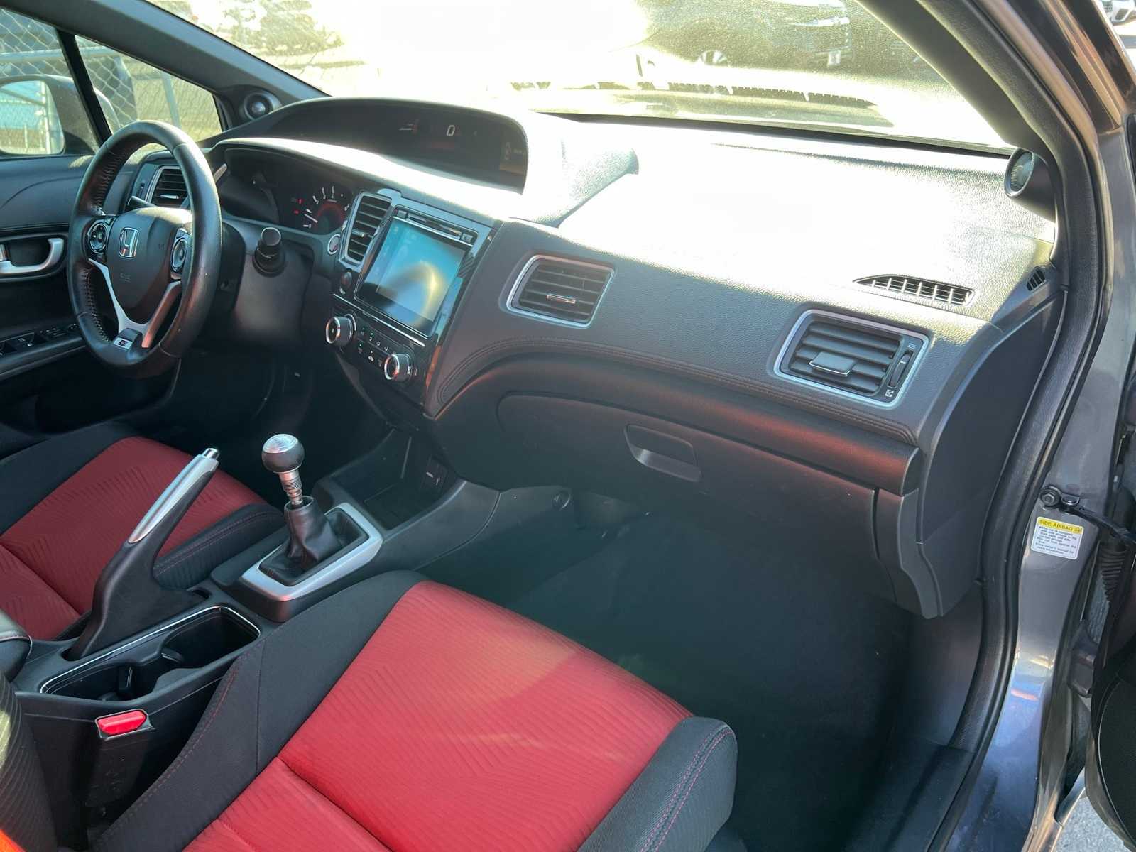 Thumbnail: 2015 Honda Civic - 26