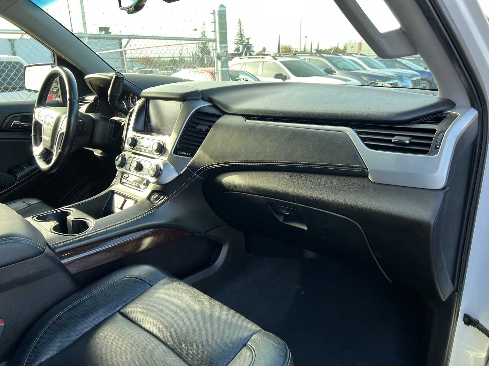 Thumbnail: 2019 GMC Yukon - 25