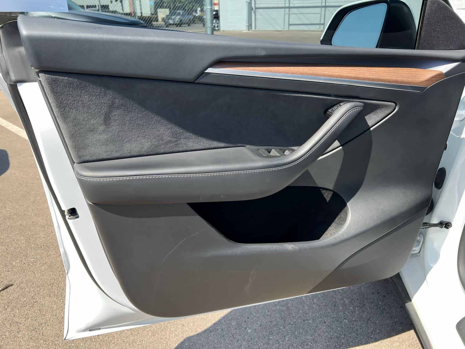 Thumbnail: 2024 Tesla Model Y - 15