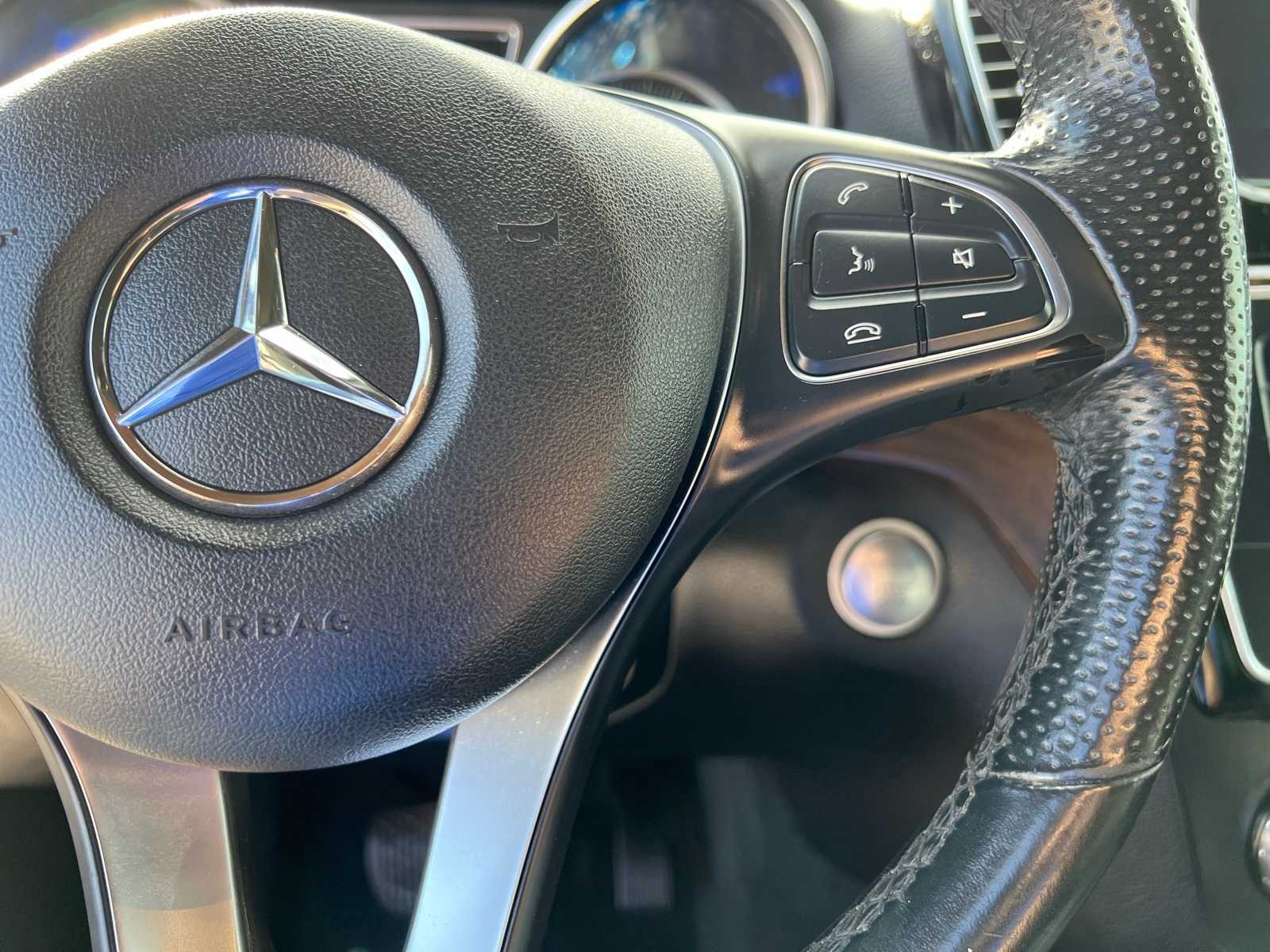 Thumbnail: 2016 Mercedes-Benz GLE - 36