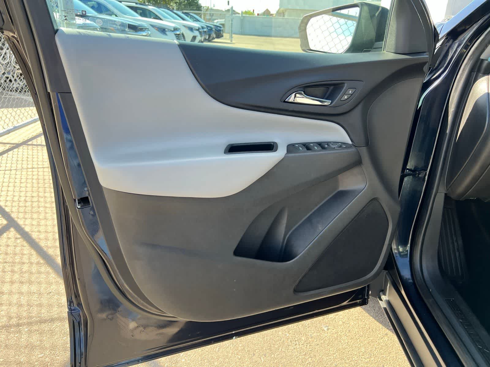 Thumbnail: 2020 Chevrolet Equinox - 16