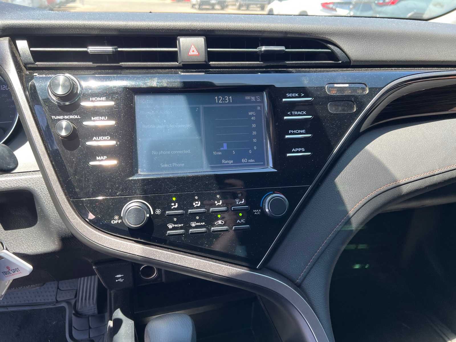Thumbnail: 2019 Toyota Camry - 29