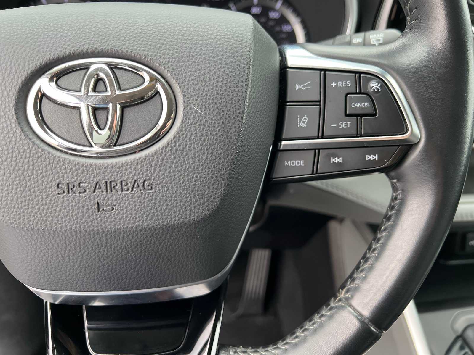 Thumbnail: 2021 Toyota Highlander - 36