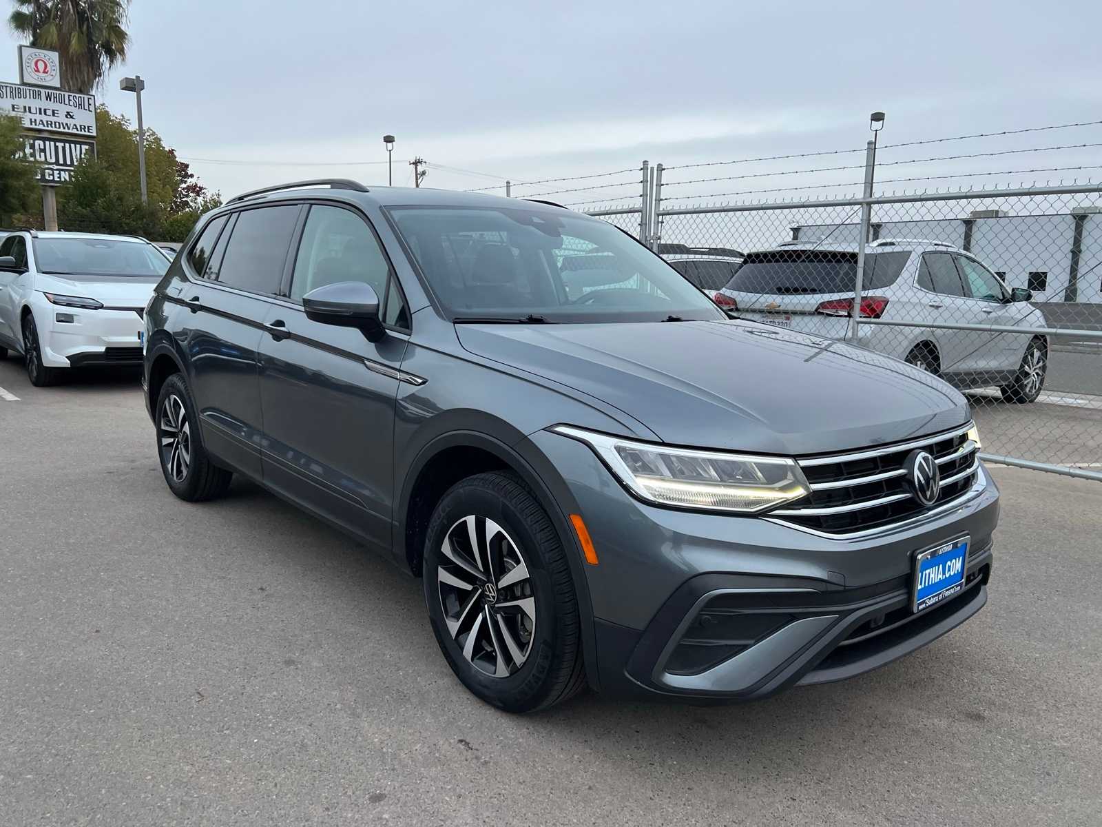 Thumbnail: 2024 Volkswagen Tiguan - 10