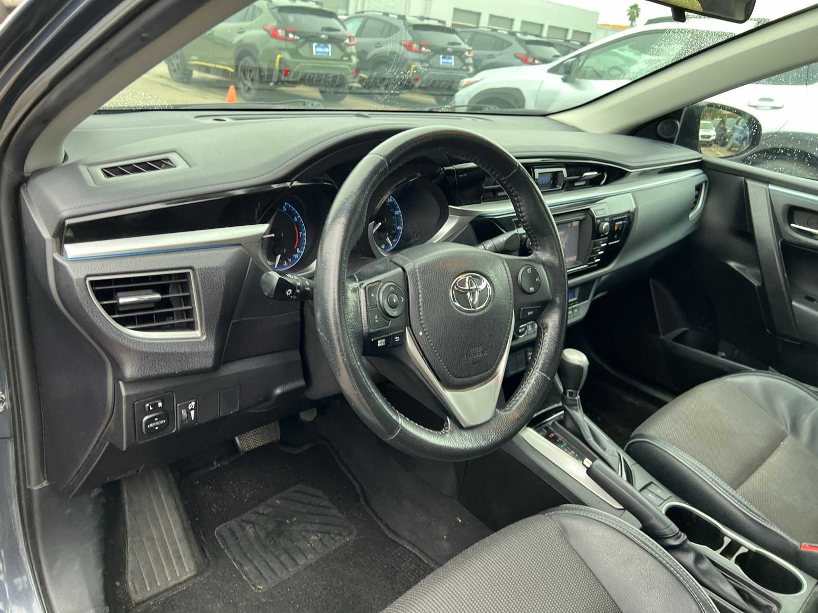 Thumbnail: 2015 Toyota Corolla - 14