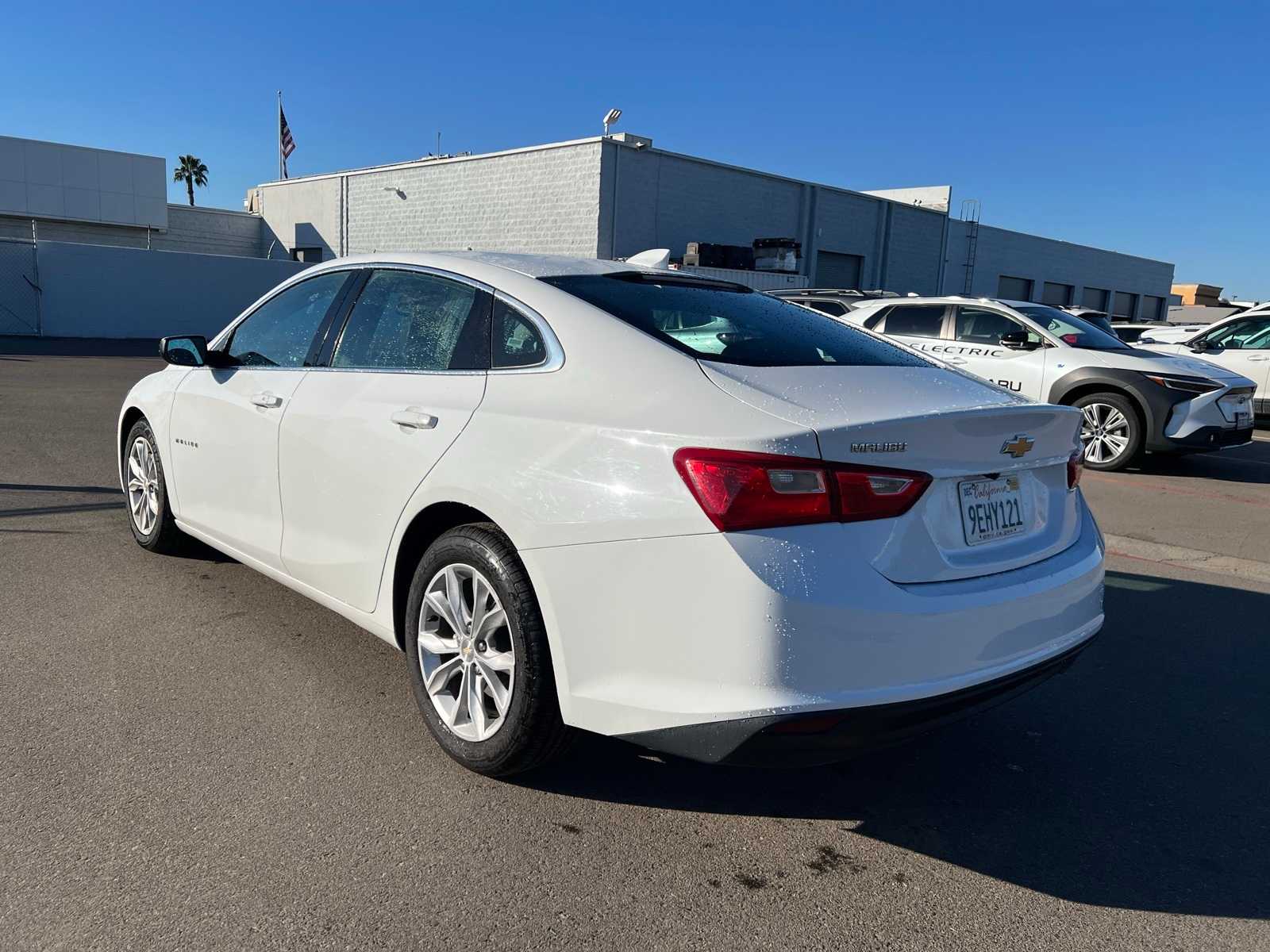 Thumbnail: 2023 Chevrolet Malibu - 3