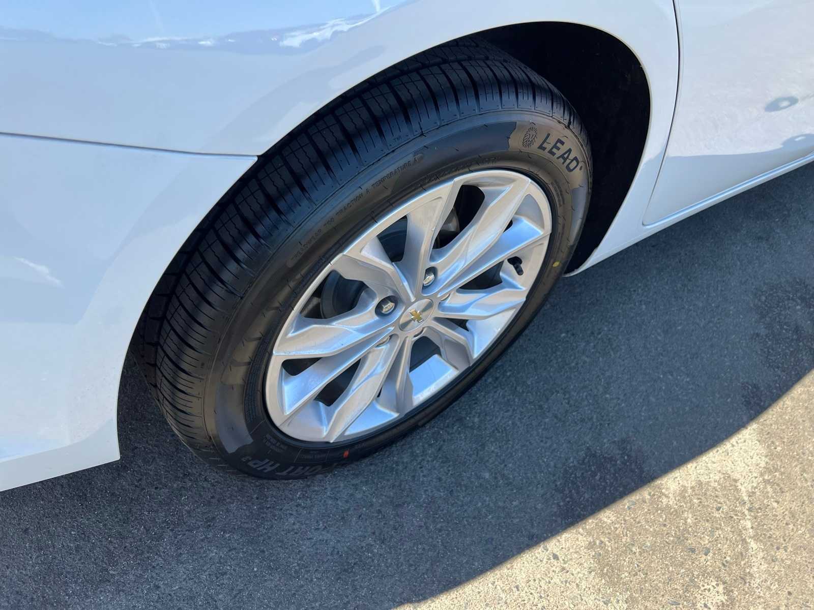 Thumbnail: 2019 Chevrolet Malibu - 20