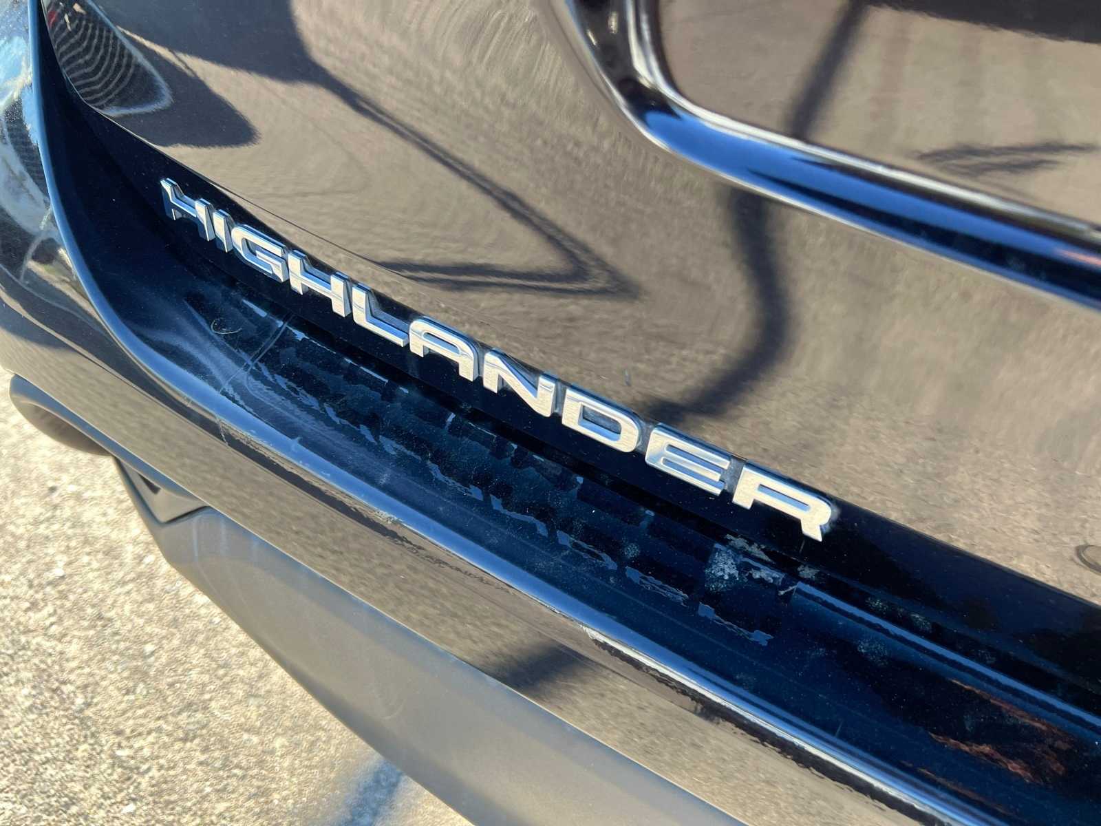 Thumbnail: 2021 Toyota Highlander - 5