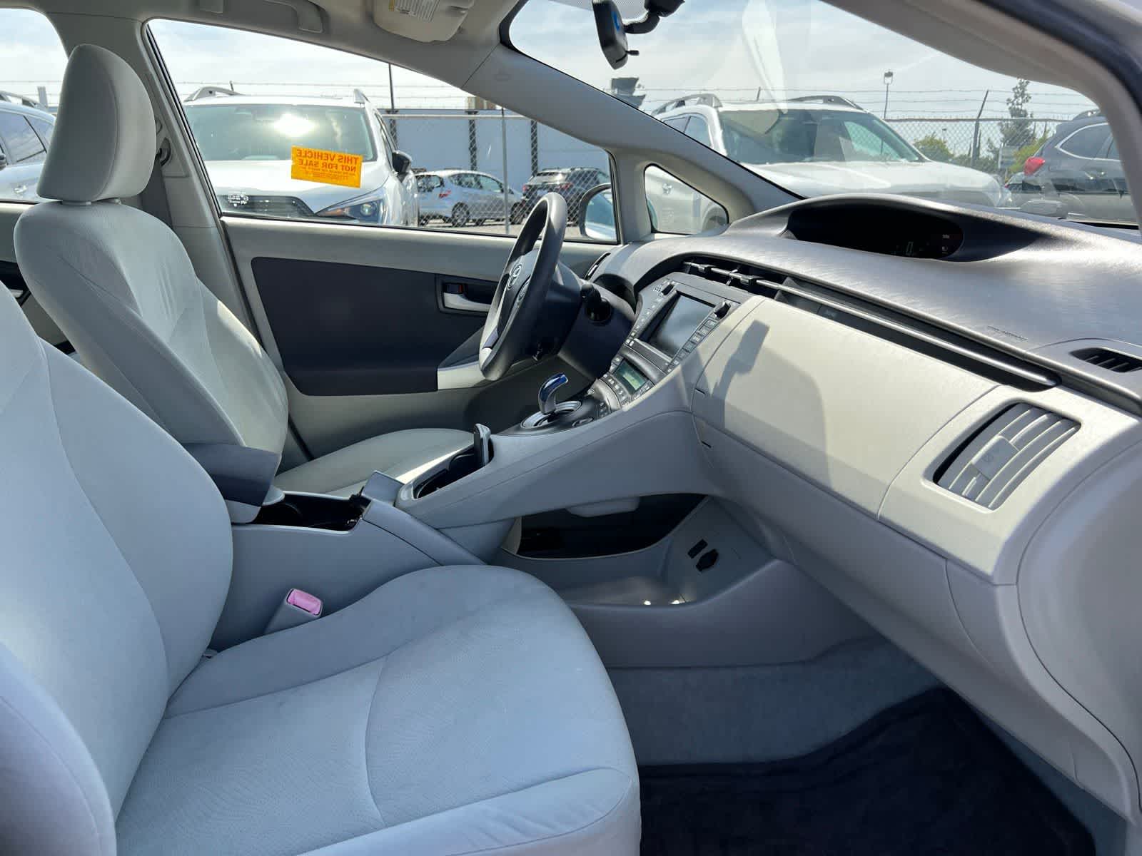 Thumbnail: 2010 Toyota Prius - 27