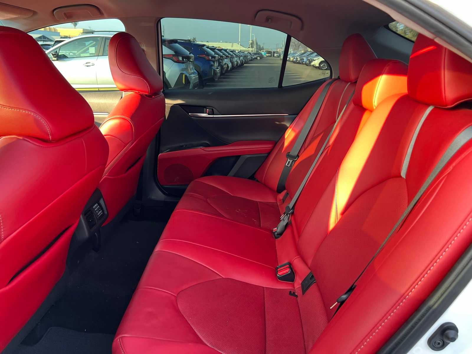 Thumbnail: 2020 Toyota Camry - 17