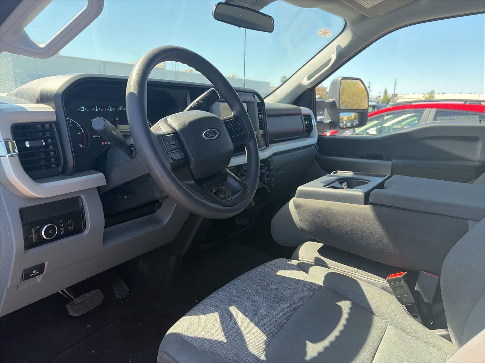 Thumbnail: 2025 Ford F-250 - 28