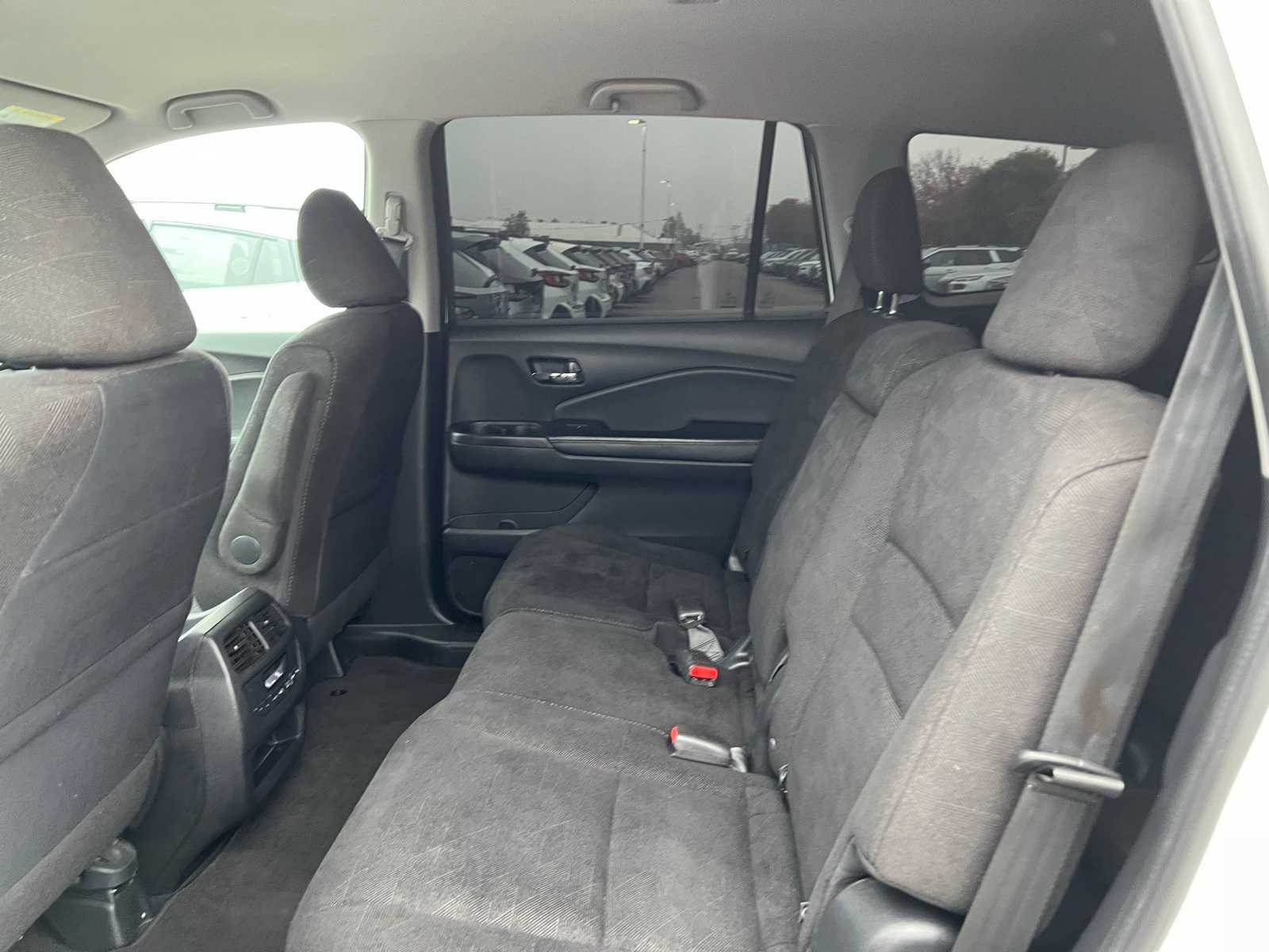 Thumbnail: 2020 Honda Pilot - 18