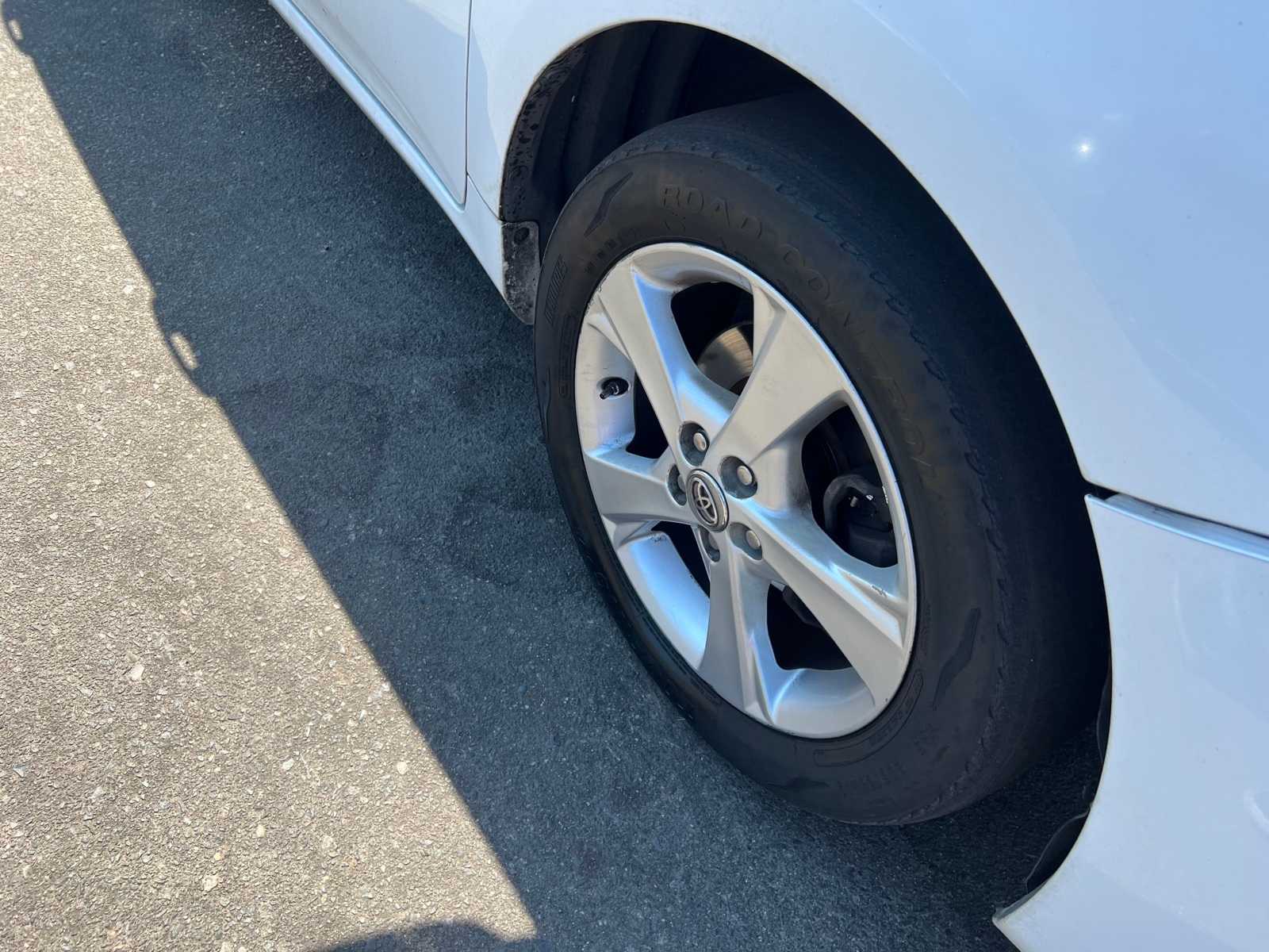 Thumbnail: 2011 Toyota Corolla - 25