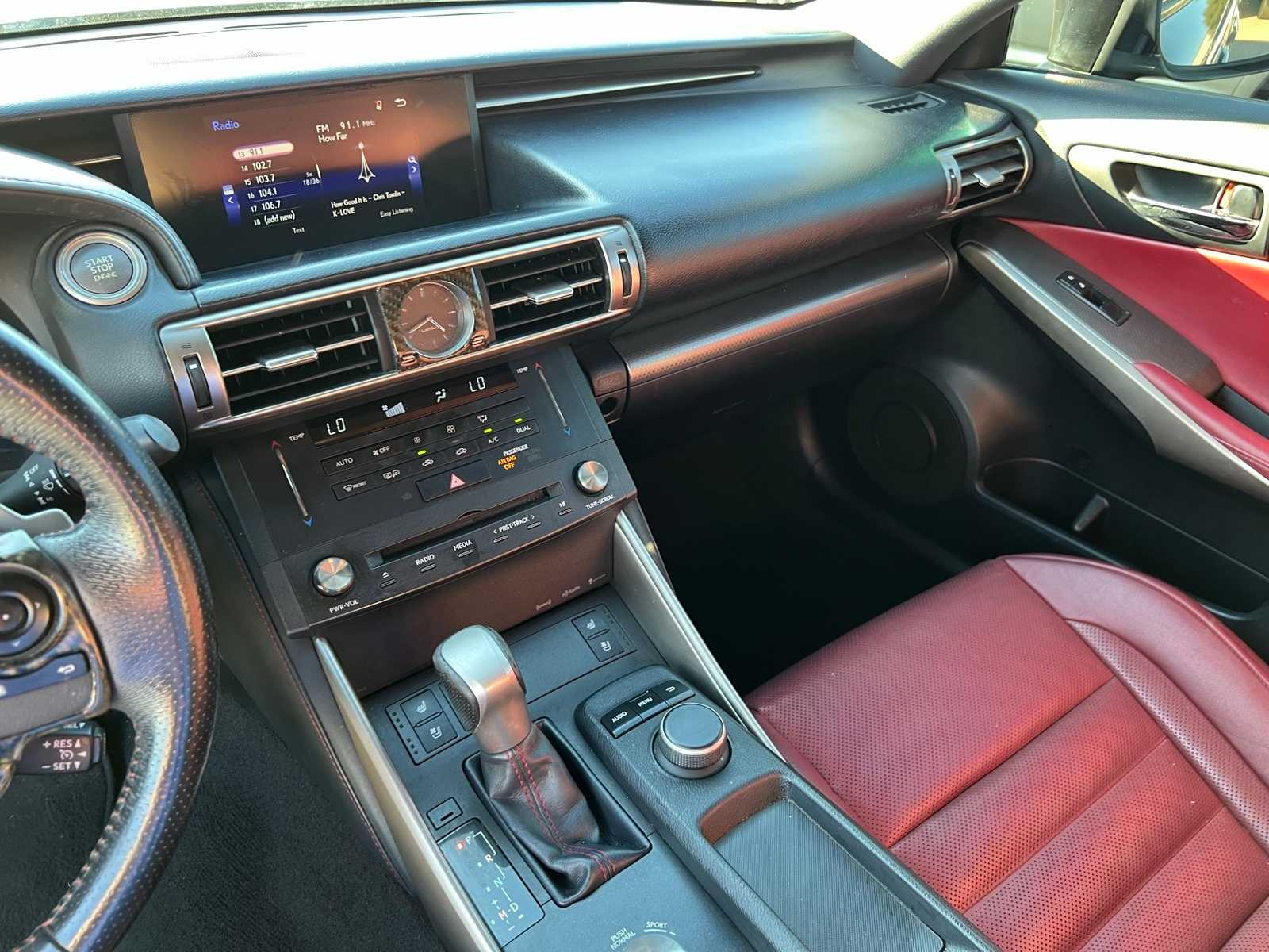 Thumbnail: 2015 Lexus IS - 30