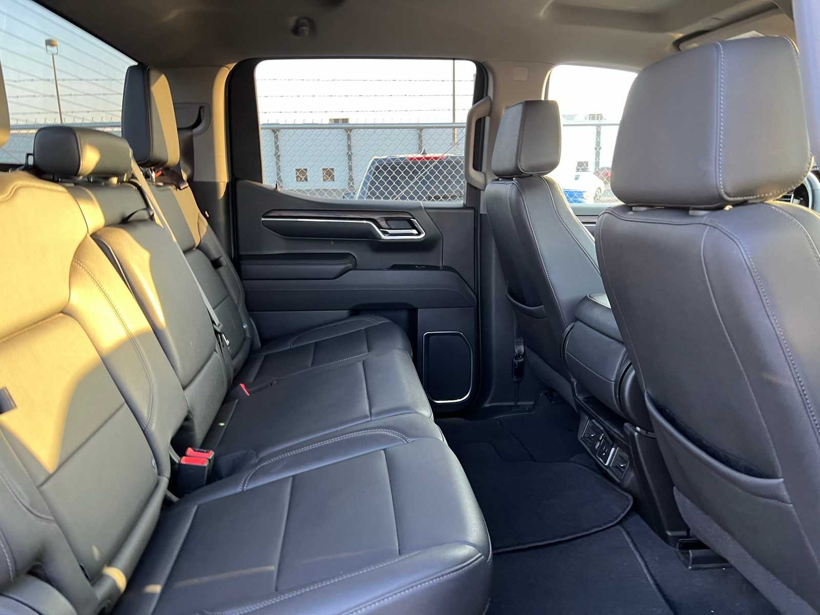 Thumbnail: 2024 GMC Sierra 1500 - 23