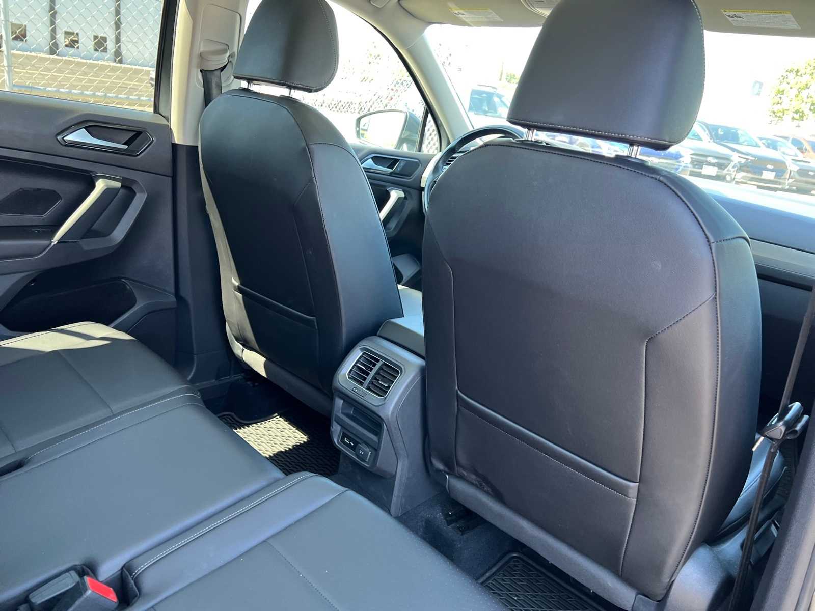 2018 Volkswagen Tiguan SE 22