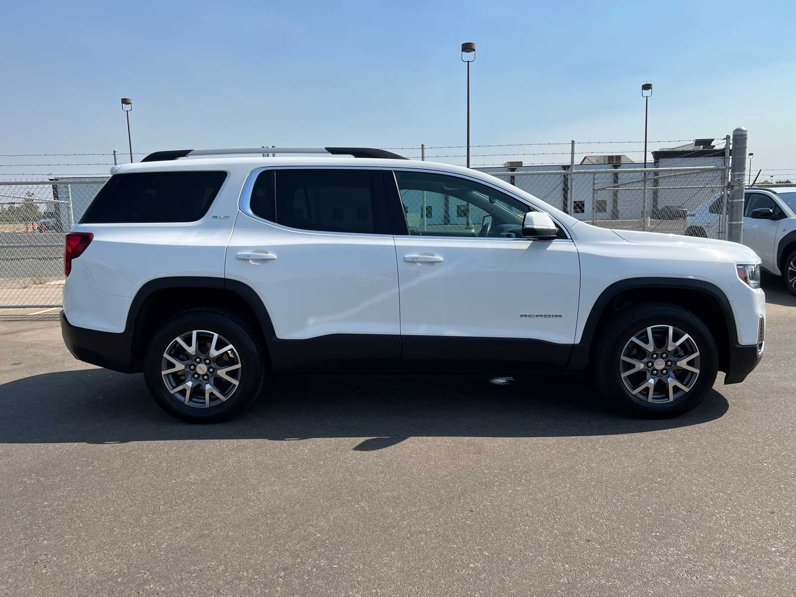 Thumbnail: 2023 GMC Acadia - 10