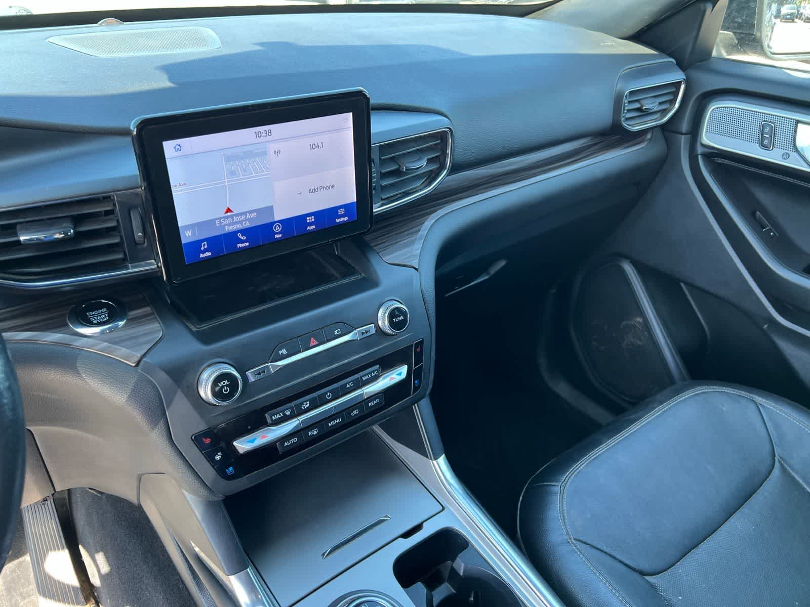 Thumbnail: 2020 Ford Explorer - 31