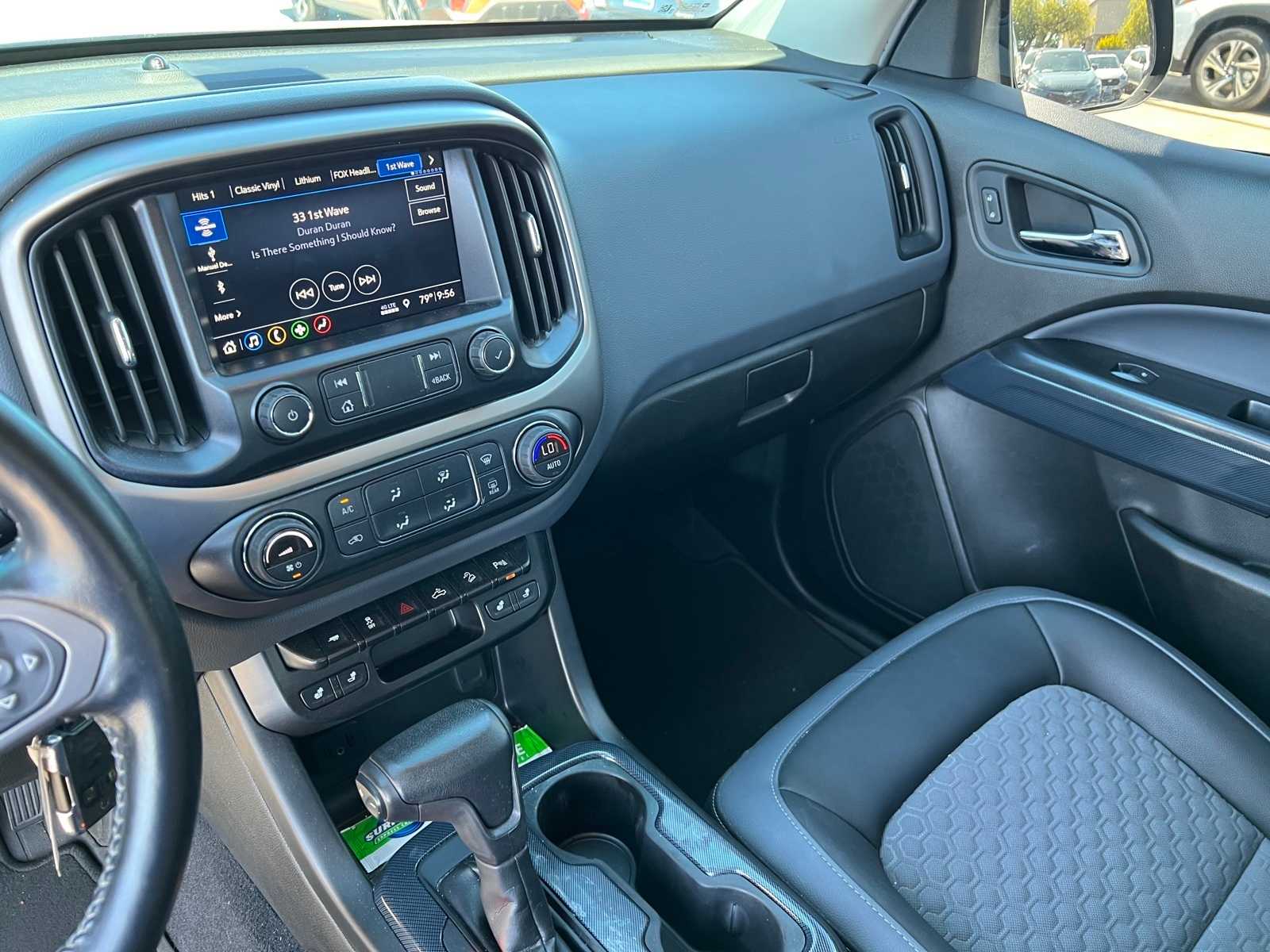 Thumbnail: 2021 Chevrolet Colorado - 32