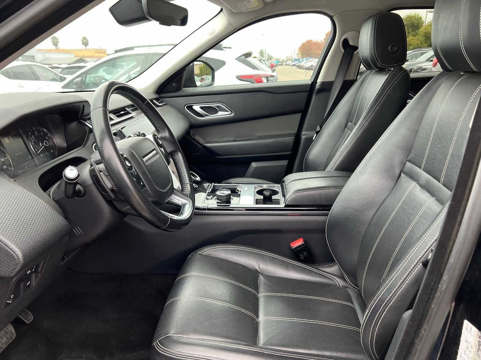 Thumbnail: 2020 Land Rover Range Rover Velar - 15