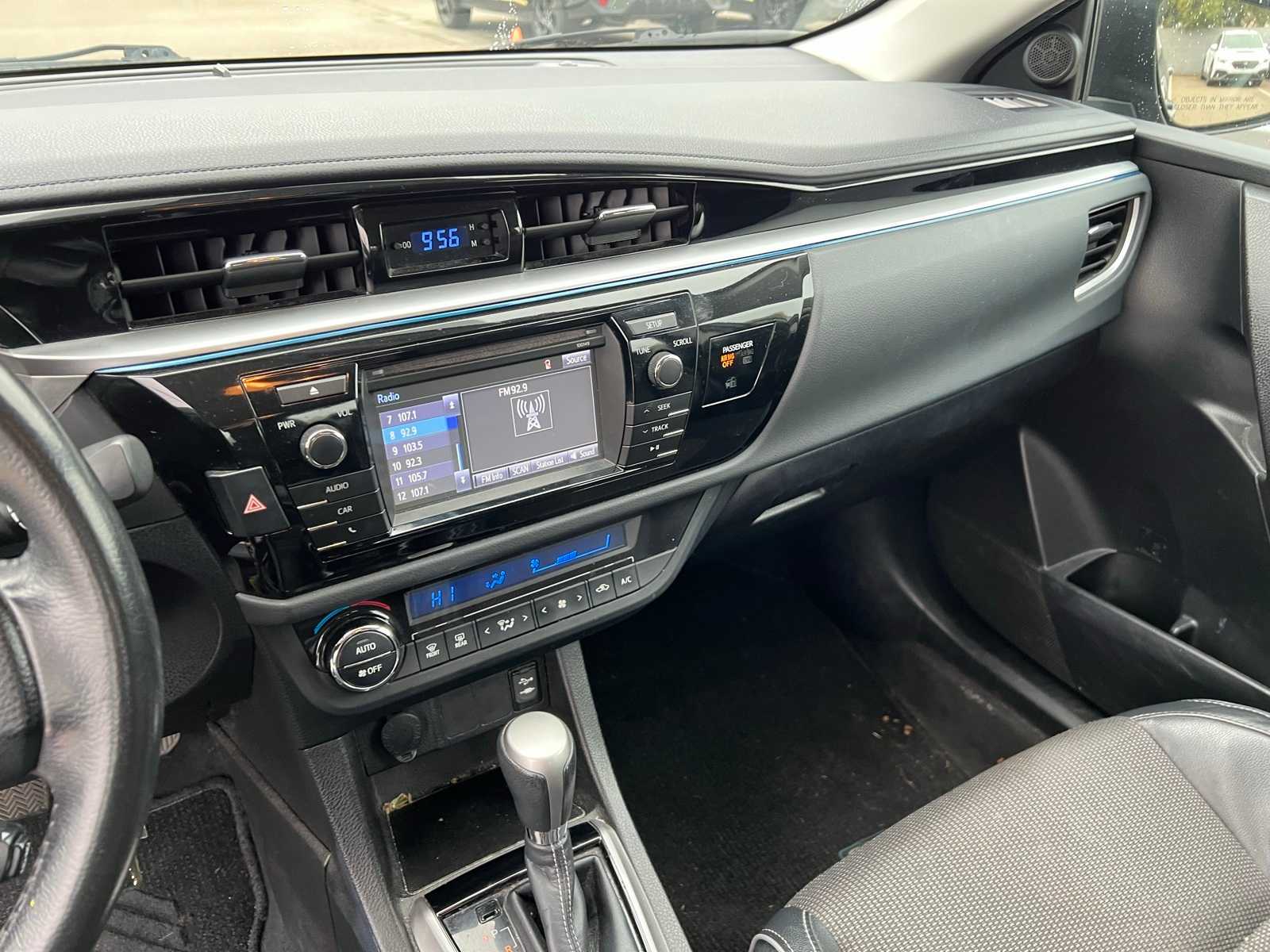 Thumbnail: 2015 Toyota Corolla - 32