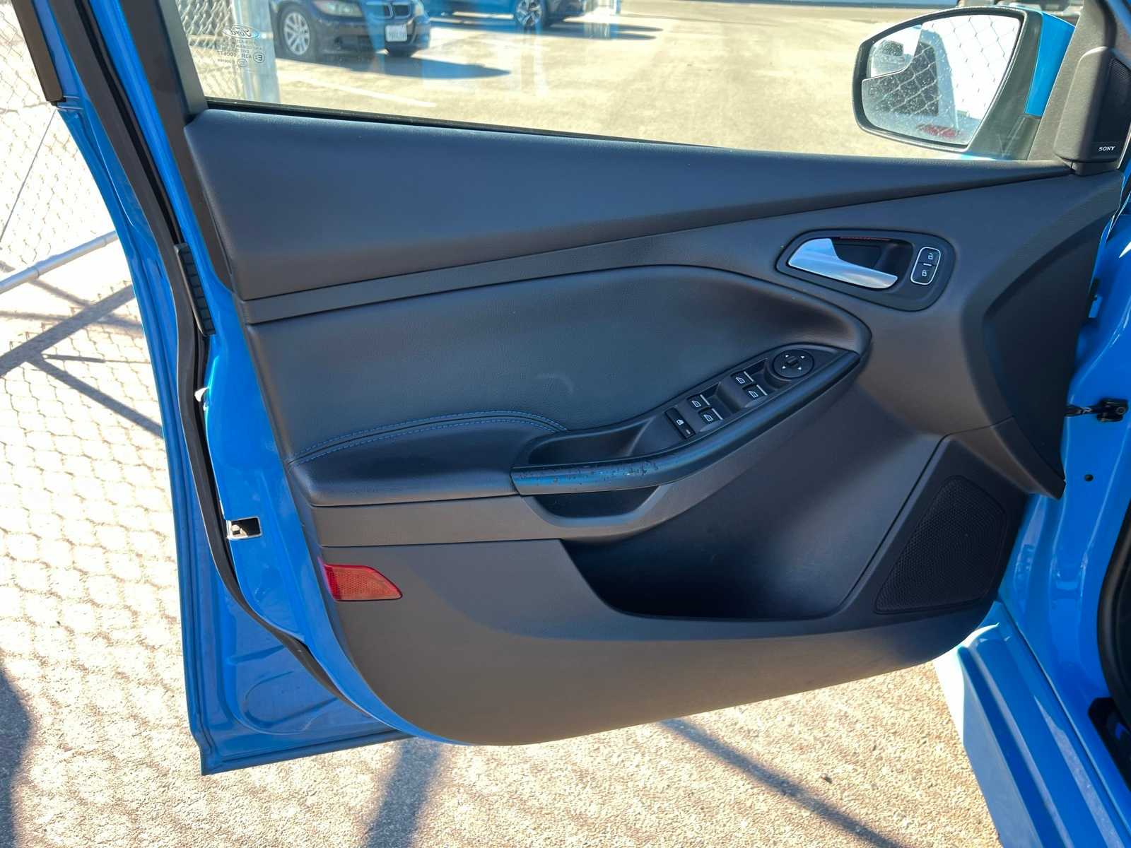 Thumbnail: 2017 Ford Focus - 16