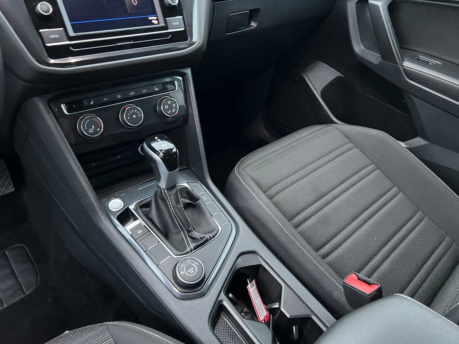 Thumbnail: 2024 Volkswagen Tiguan - 41