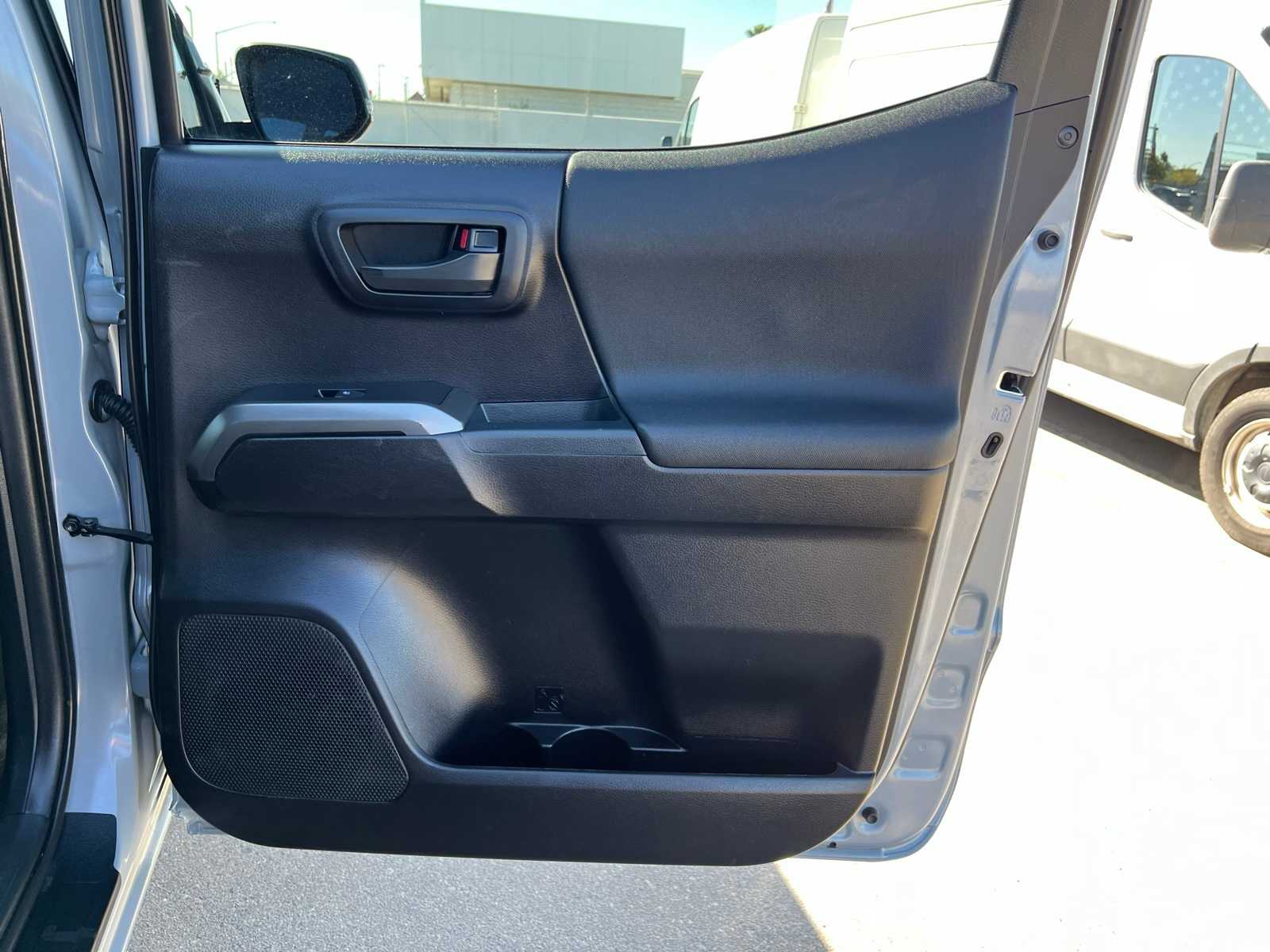 Thumbnail: 2021 Toyota Tacoma - 23