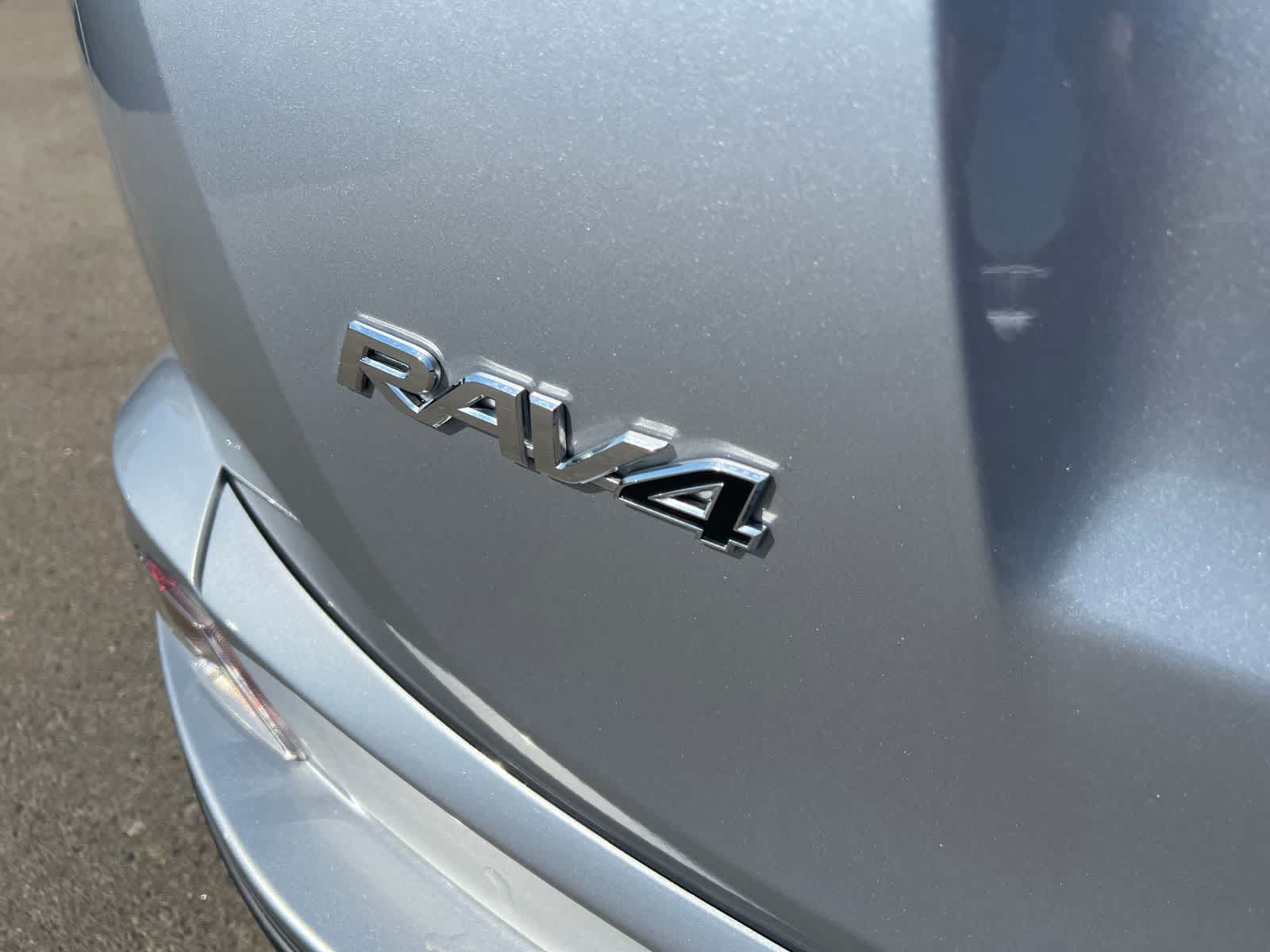 Thumbnail: 2017 Toyota RAV4 - 5