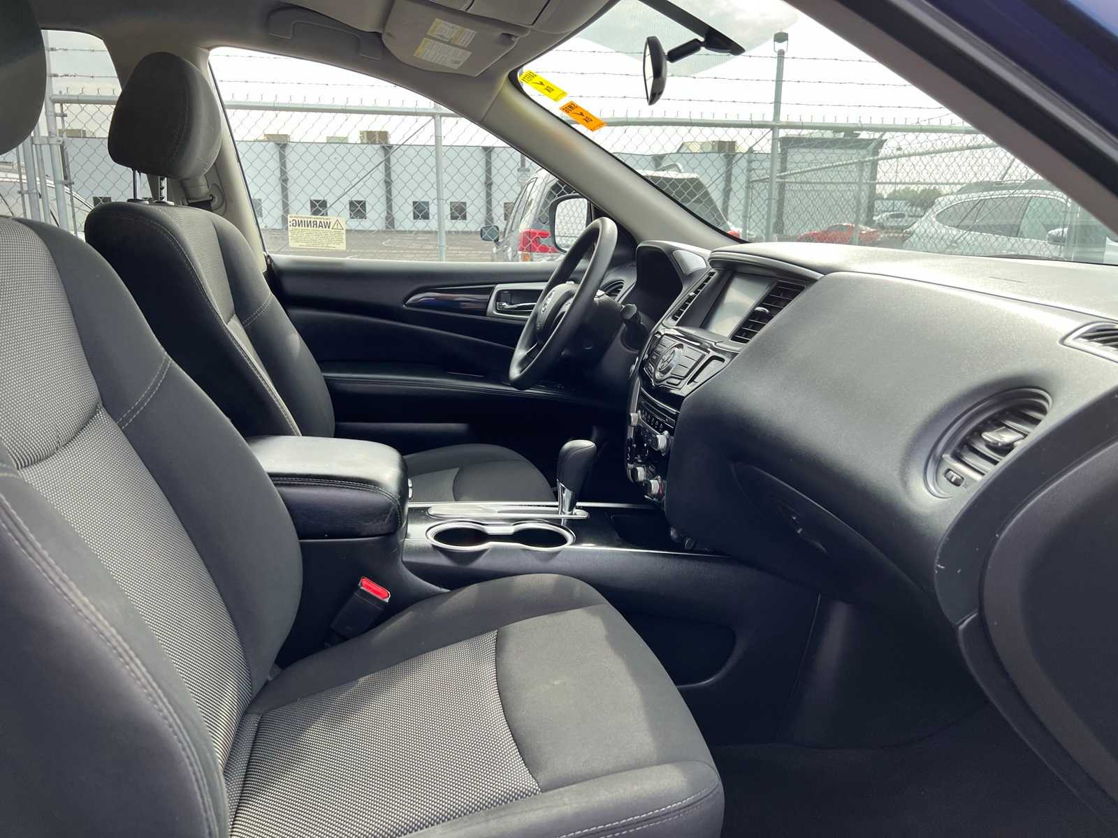 Thumbnail: 2020 Nissan Pathfinder - 26